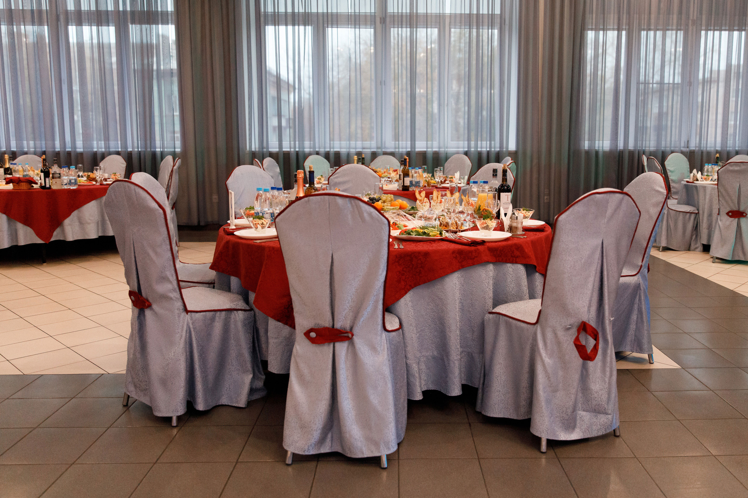 Банкет. Свадебный, семейный и школьный фотограф в Сызрани Максим Баталов