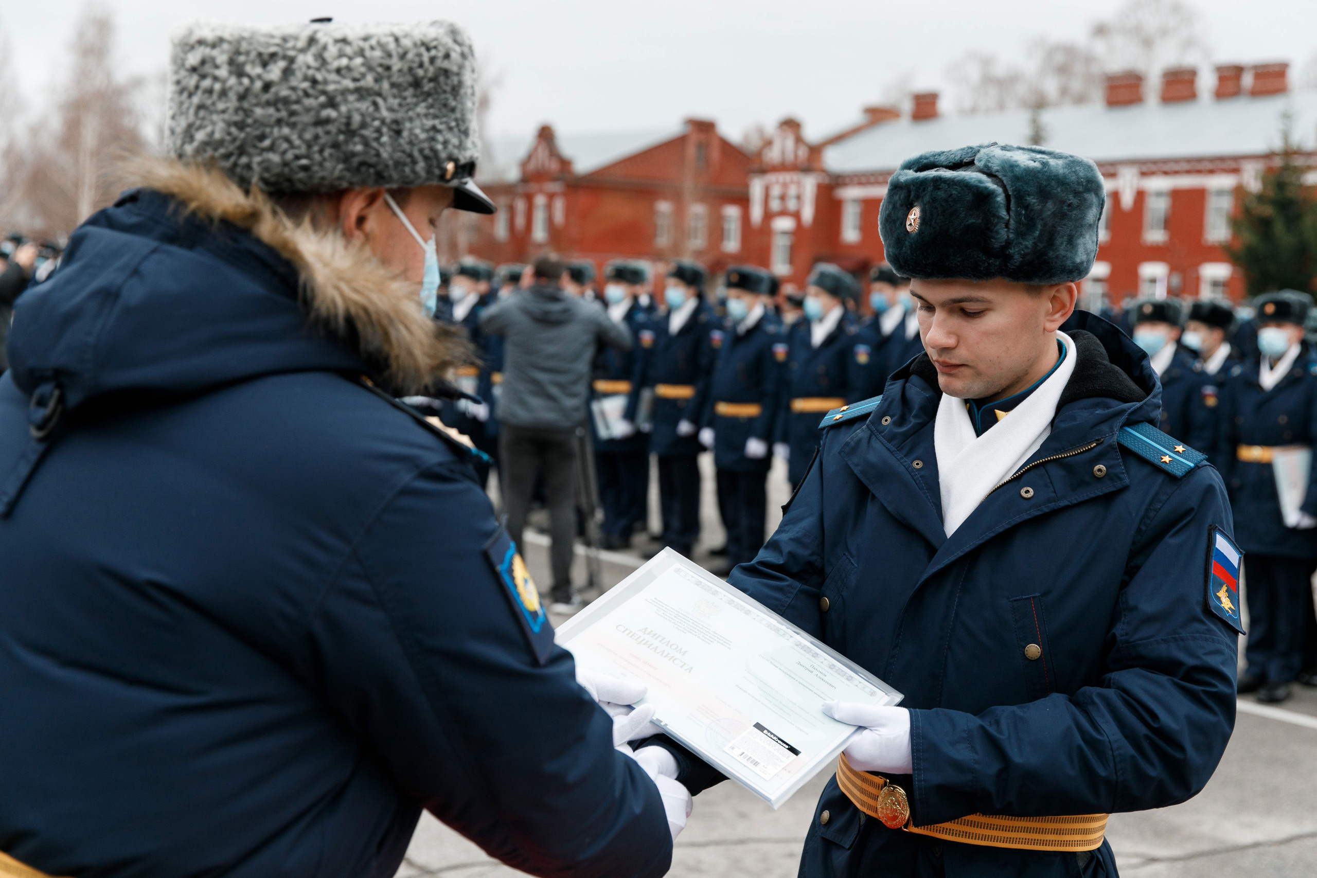 СВВАУЛ Вручение дипломов. Свадебный, семейный и школьный фотограф в Сызрани Максим Баталов