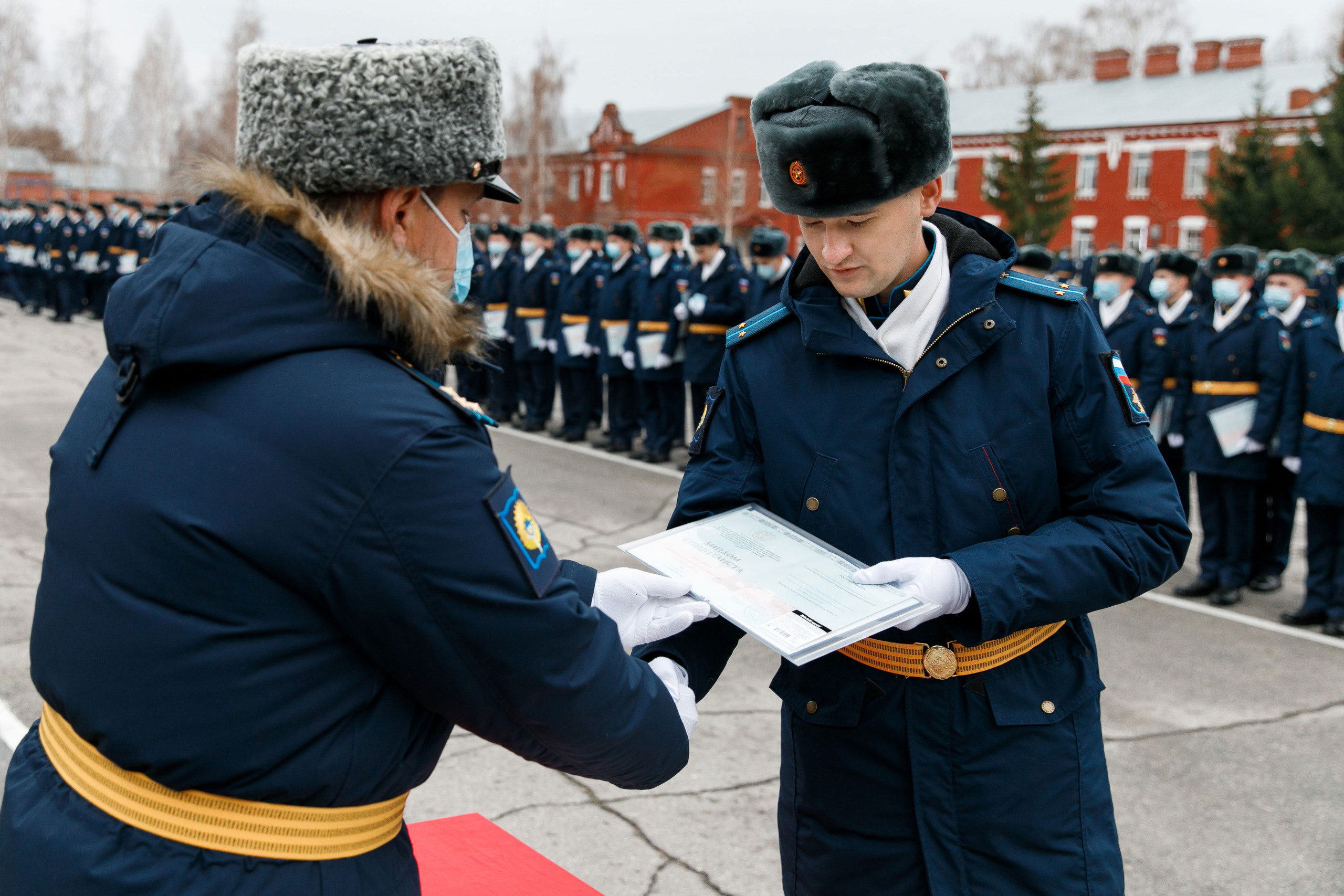 СВВАУЛ Вручение дипломов. Свадебный, семейный и школьный фотограф в Сызрани Максим Баталов