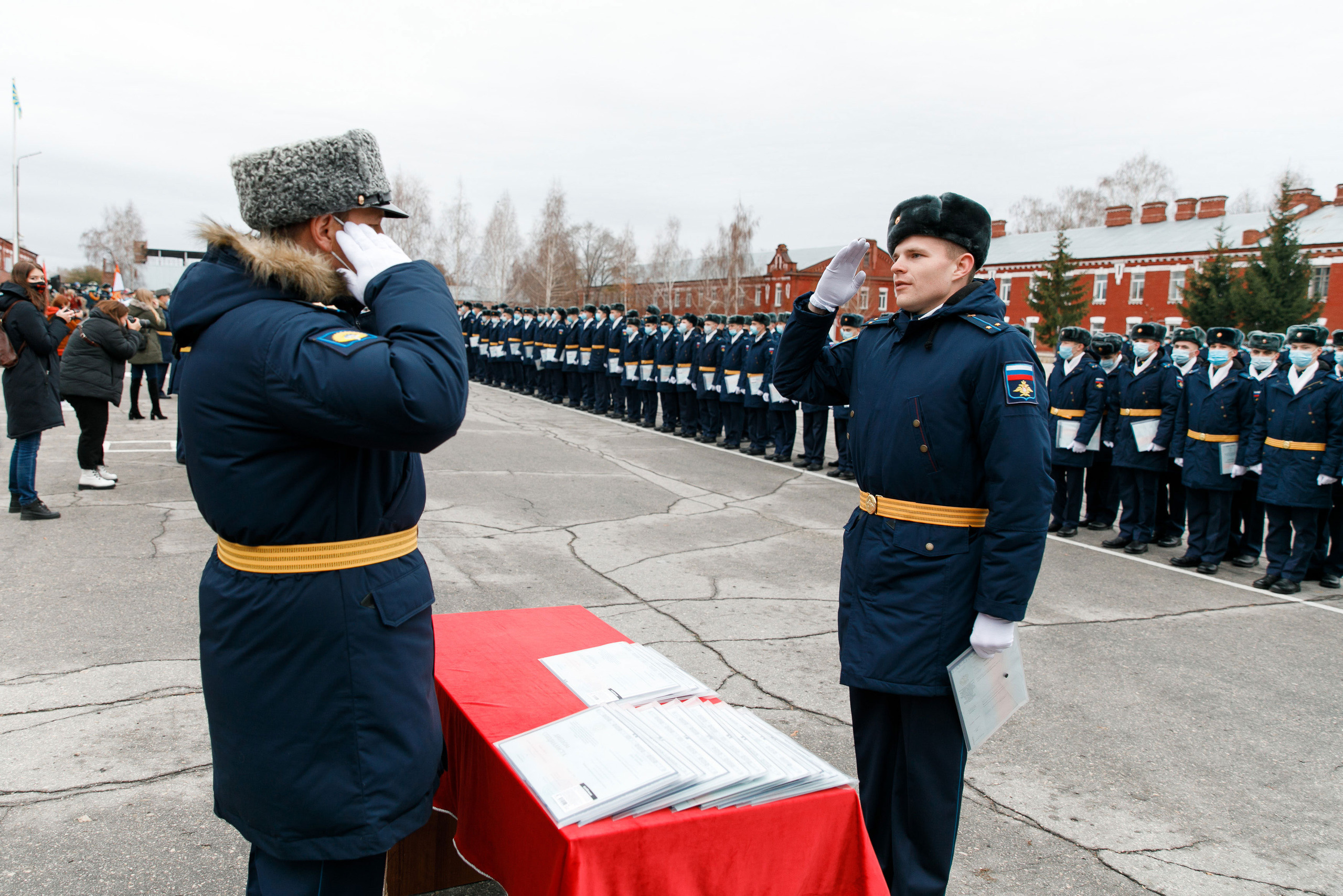 СВВАУЛ Вручение дипломов. Свадебный, семейный и школьный фотограф в Сызрани Максим Баталов