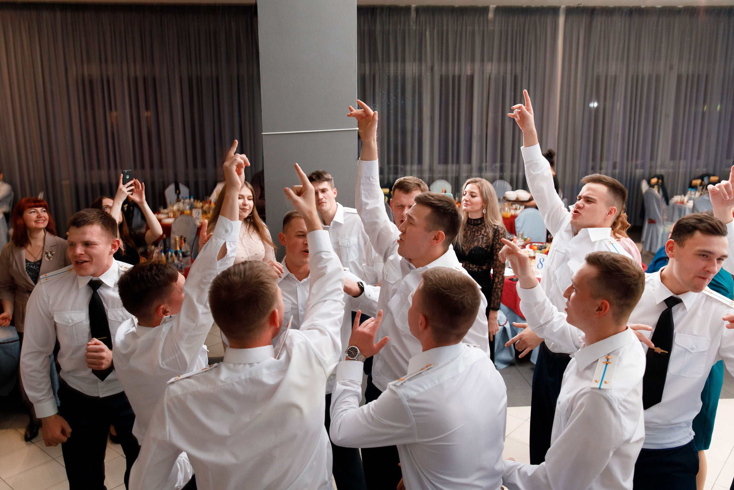Банкет. Свадебный, семейный и школьный фотограф в Сызрани Максим Баталов