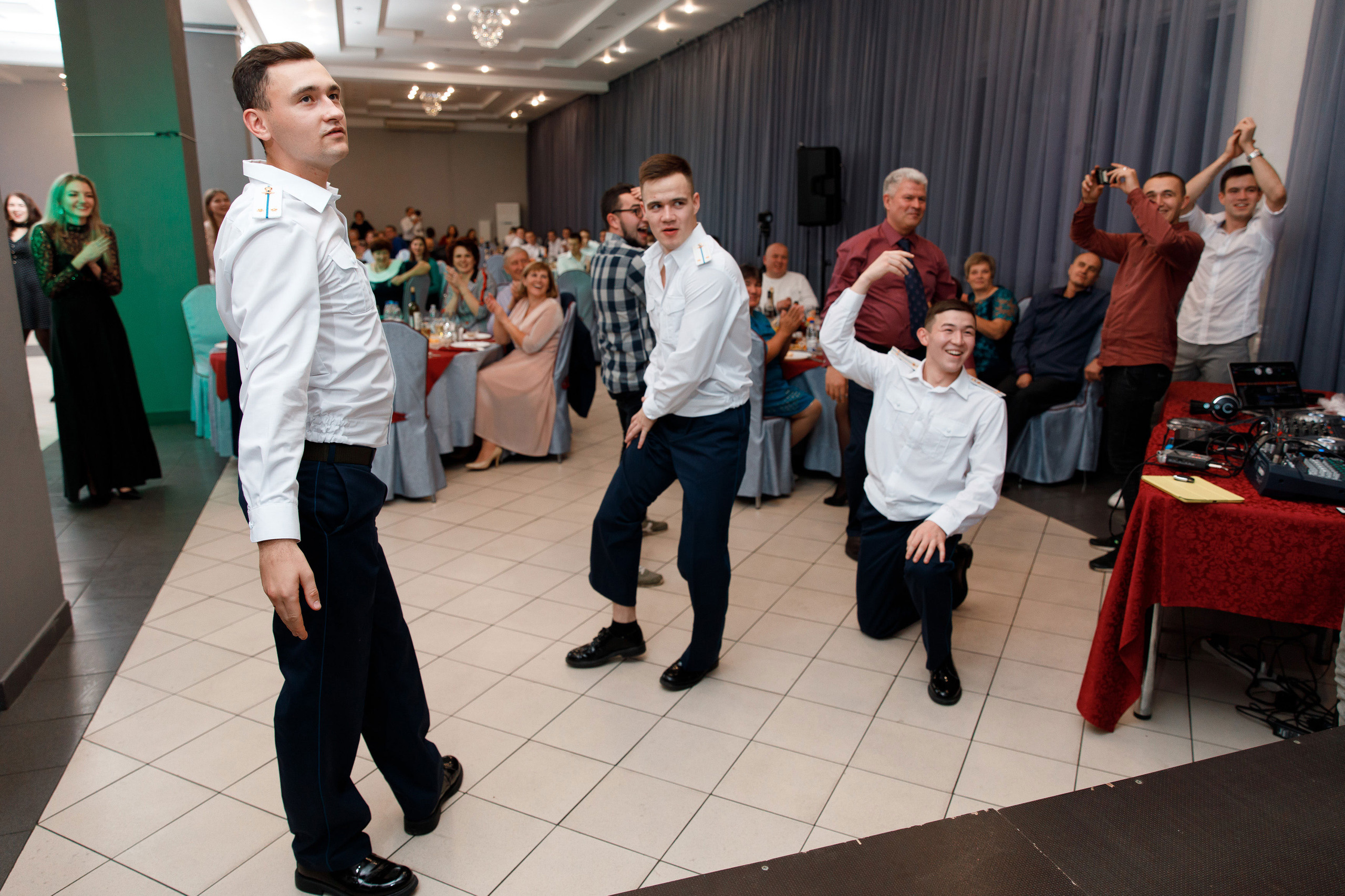Банкет. Свадебный, семейный и школьный фотограф в Сызрани Максим Баталов