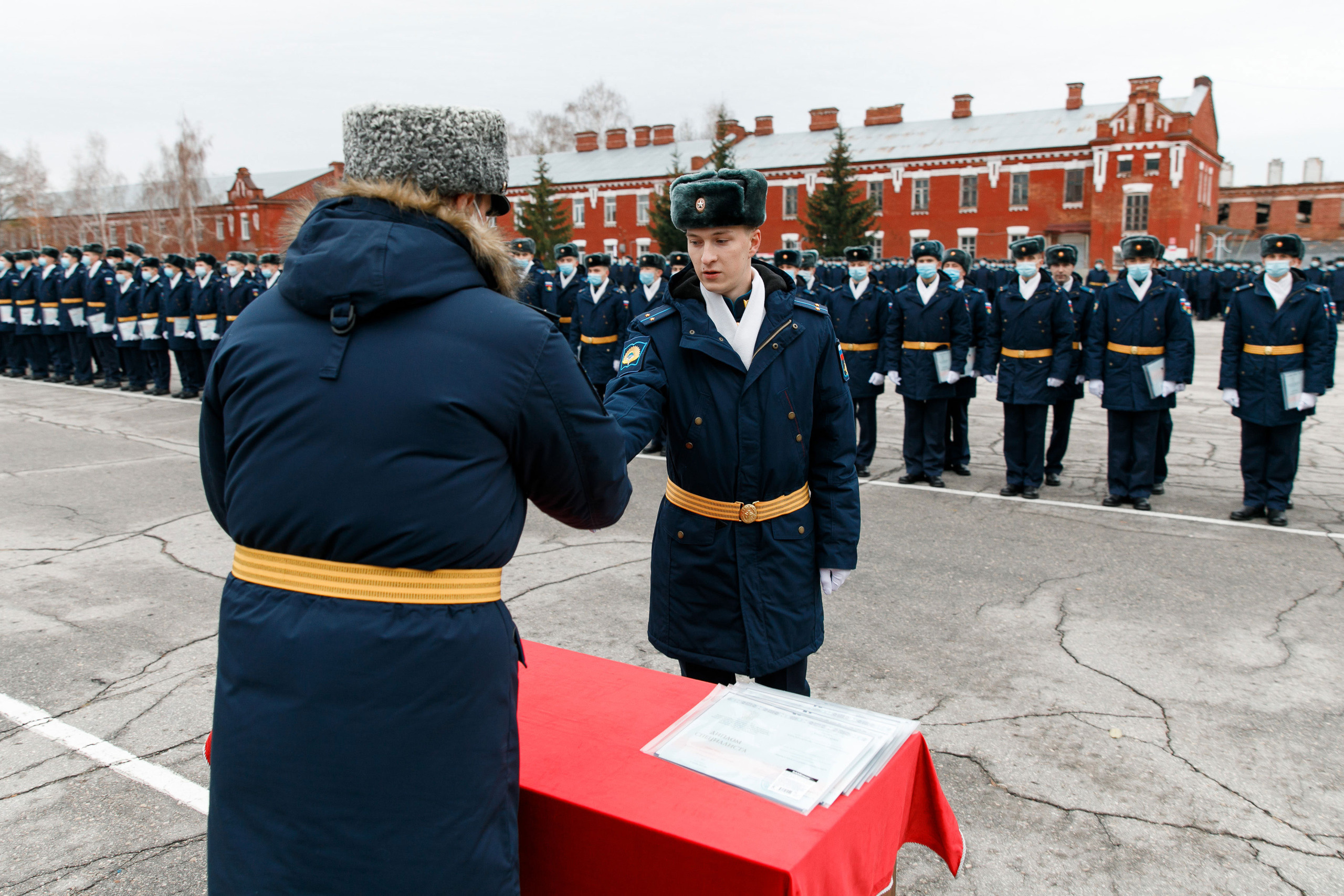 СВВАУЛ Вручение дипломов. Свадебный, семейный и школьный фотограф в Сызрани Максим Баталов