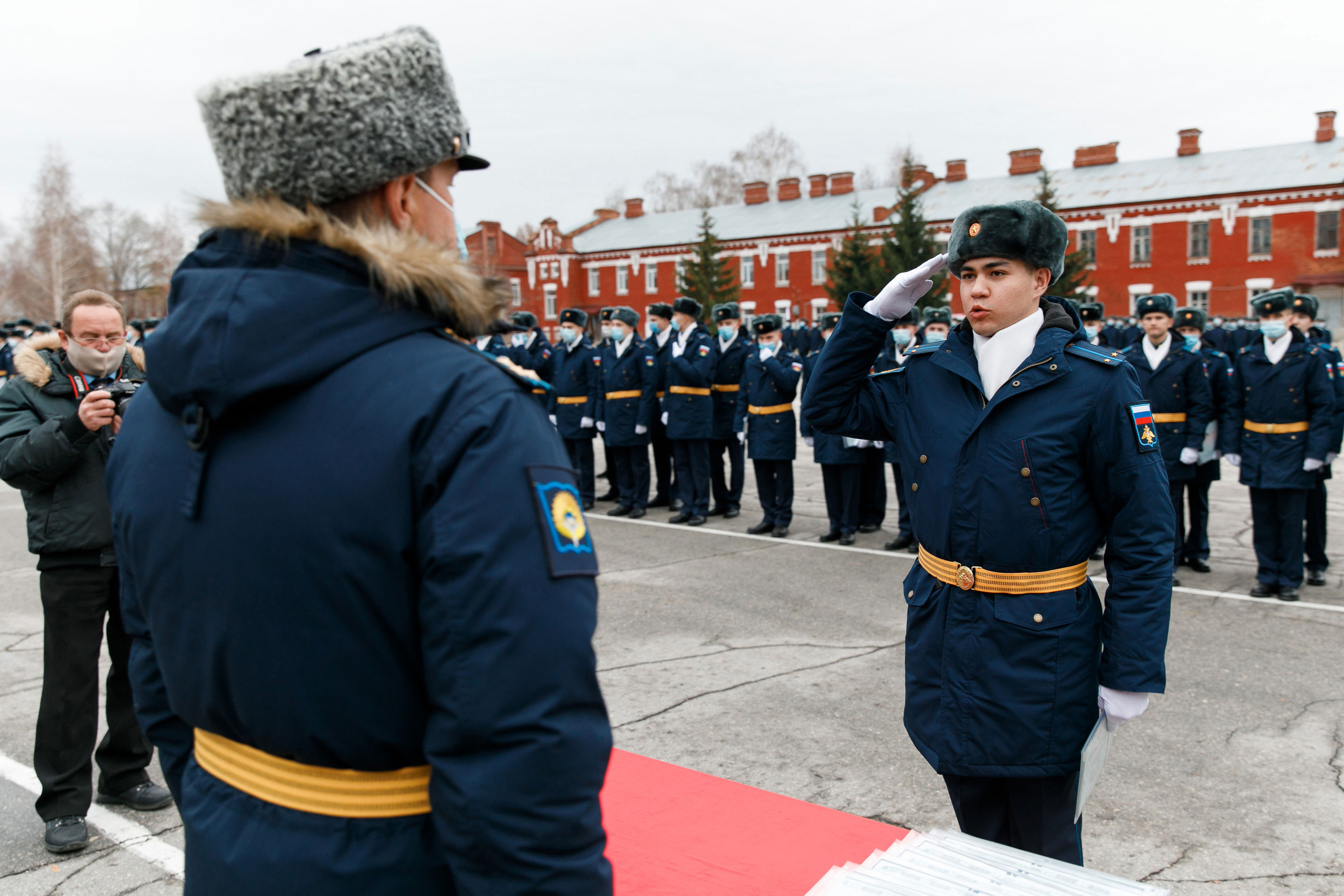 СВВАУЛ Вручение дипломов. Свадебный, семейный и школьный фотограф в Сызрани Максим Баталов
