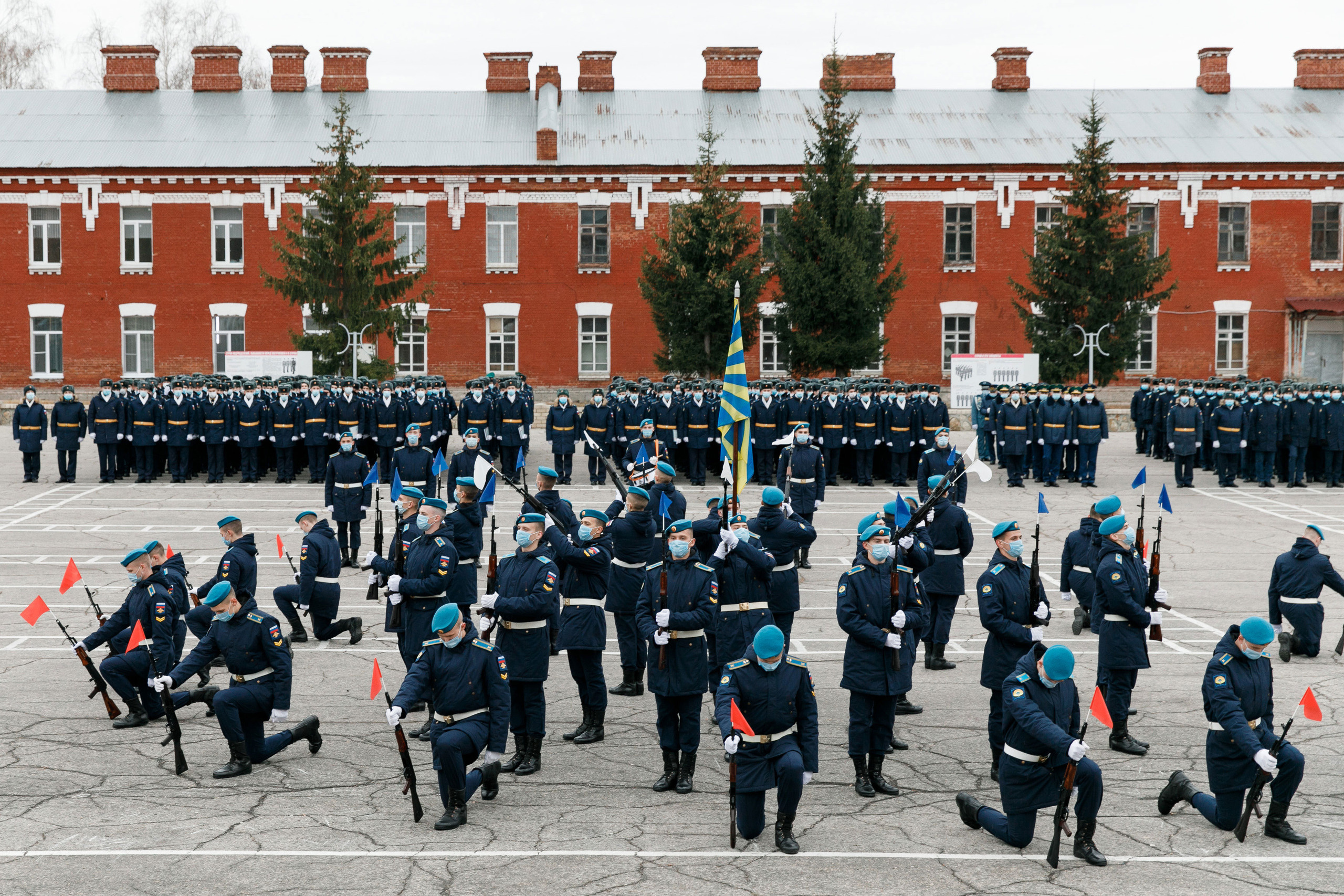 СВВАУЛ Вручение дипломов. Свадебный, семейный и школьный фотограф в Сызрани Максим Баталов