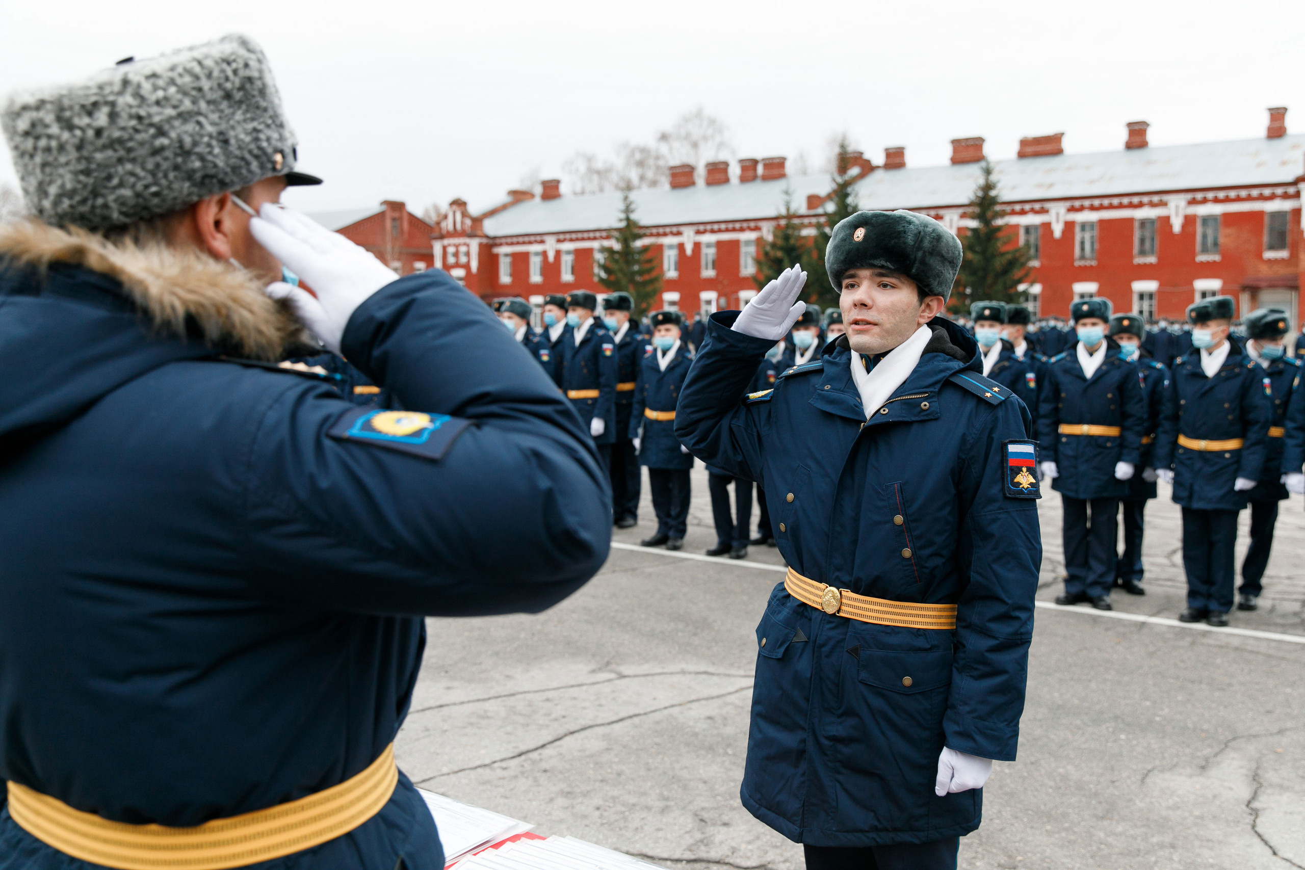 СВВАУЛ Вручение дипломов. Свадебный, семейный и школьный фотограф в Сызрани Максим Баталов
