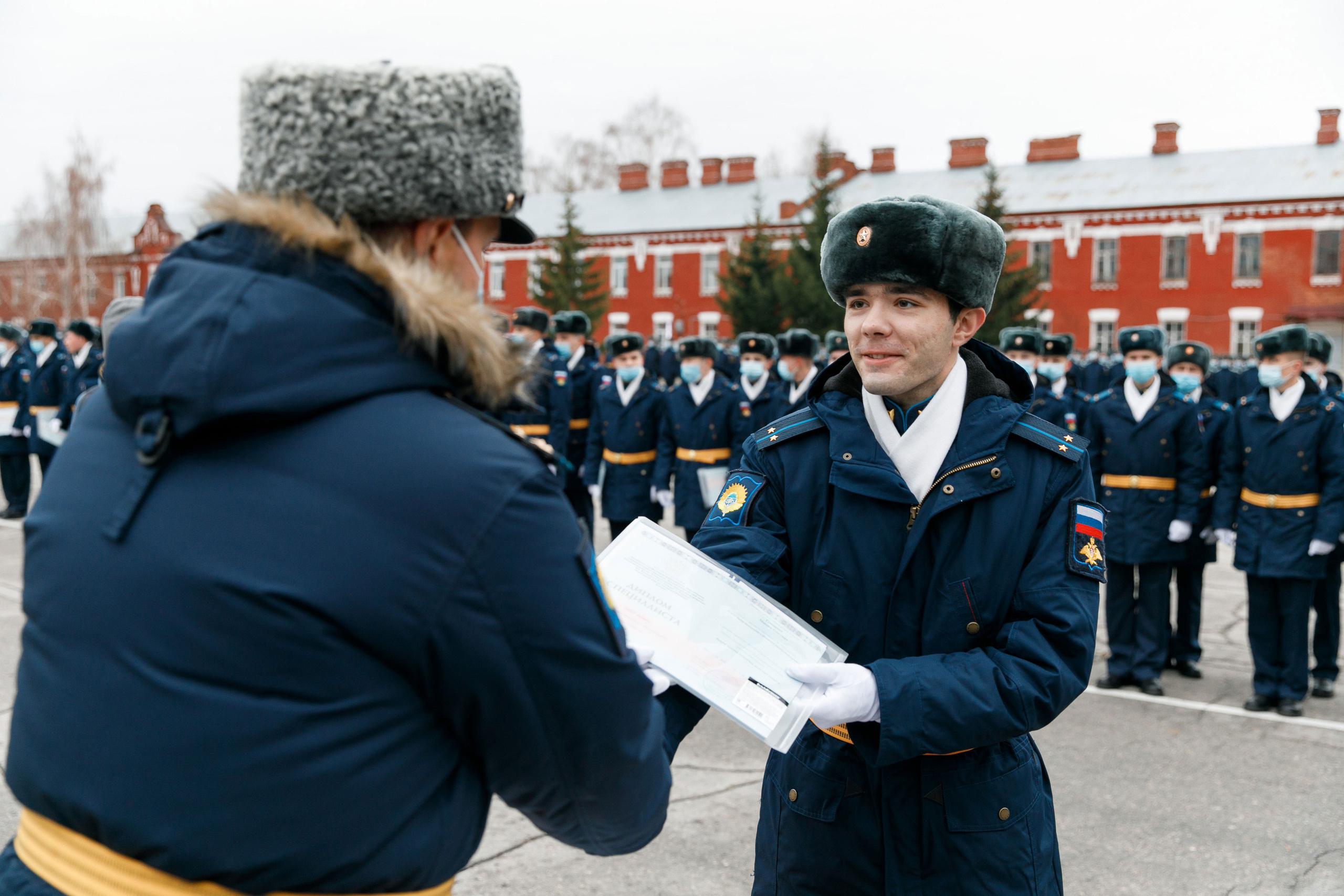 СВВАУЛ Вручение дипломов. Свадебный, семейный и школьный фотограф в Сызрани Максим Баталов