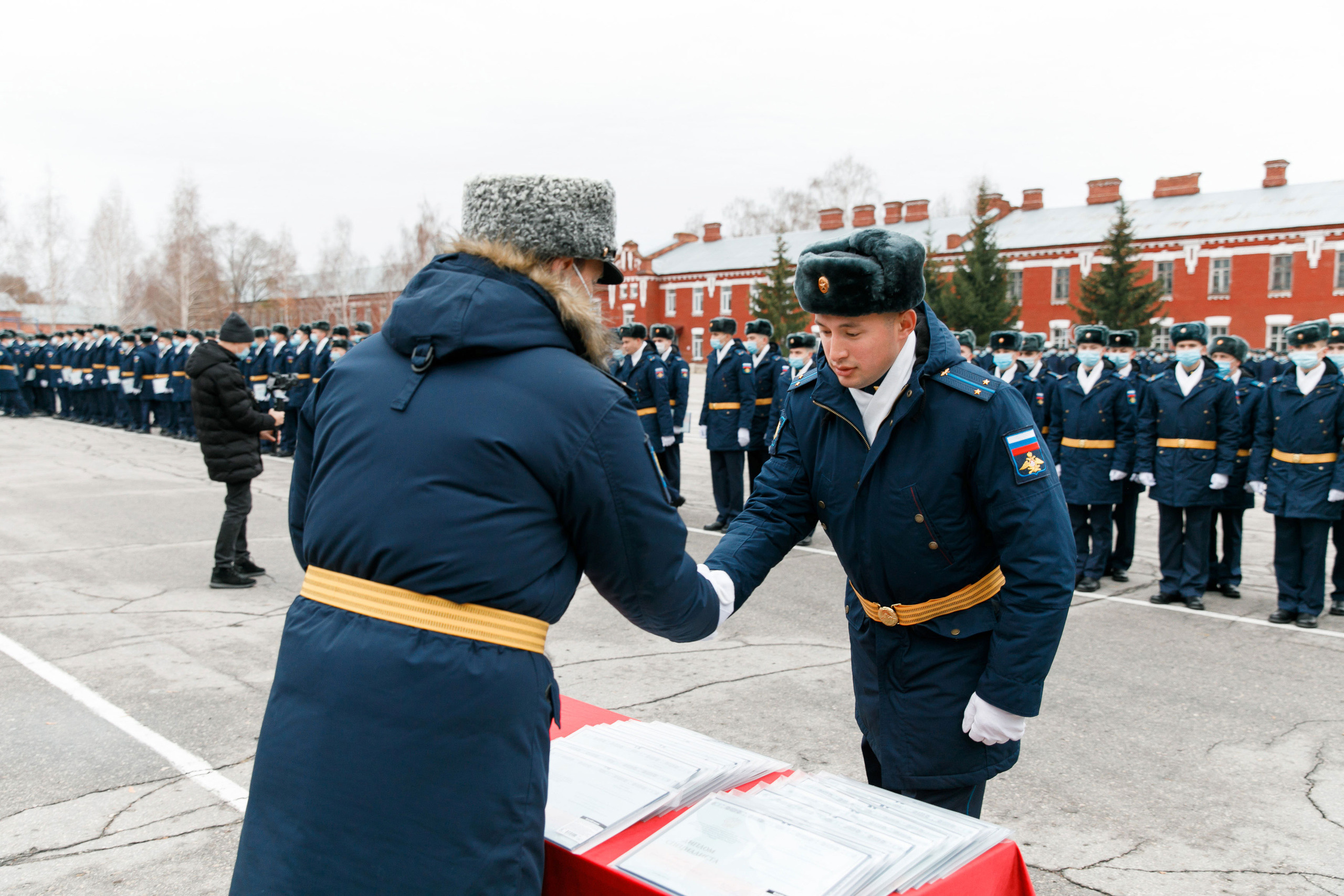 СВВАУЛ Вручение дипломов. Свадебный, семейный и школьный фотограф в Сызрани Максим Баталов