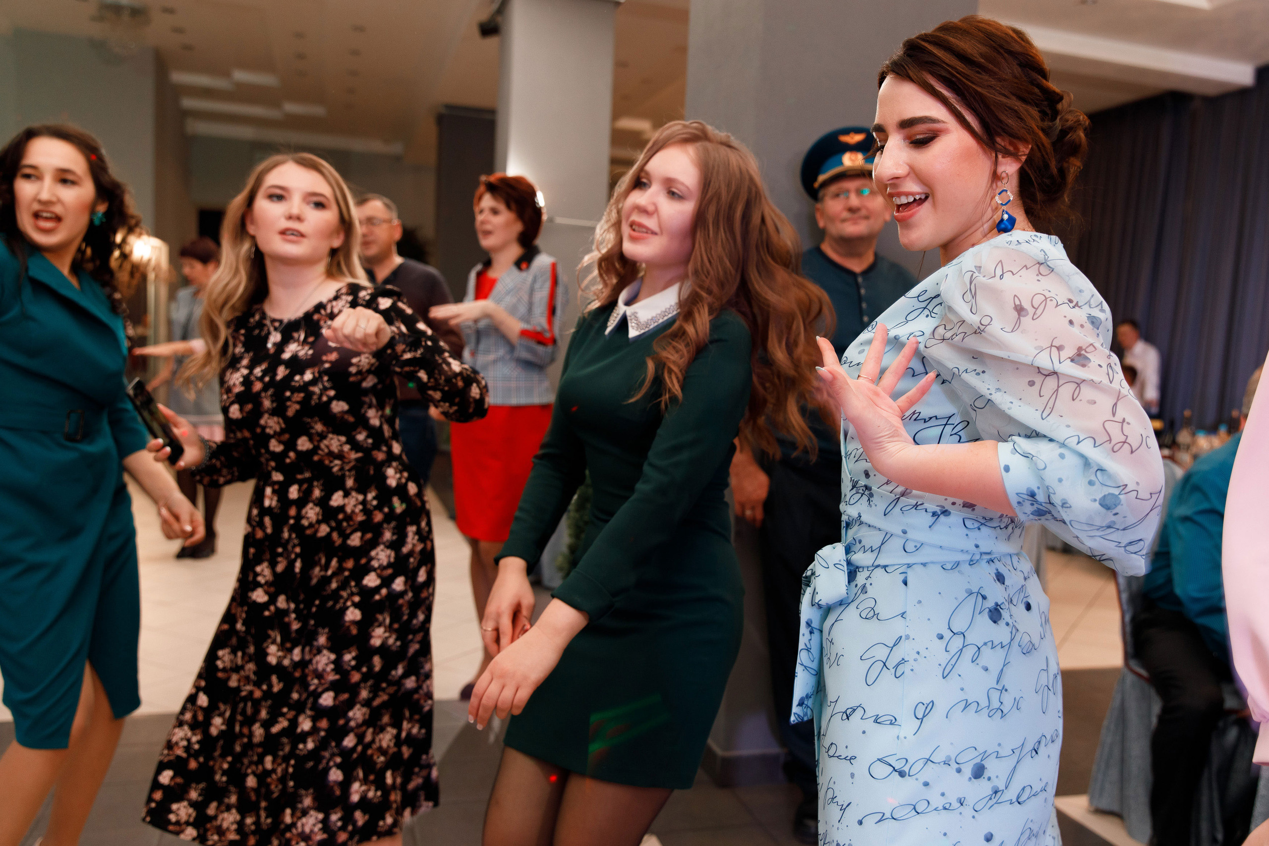 Банкет. Свадебный, семейный и школьный фотограф в Сызрани Максим Баталов