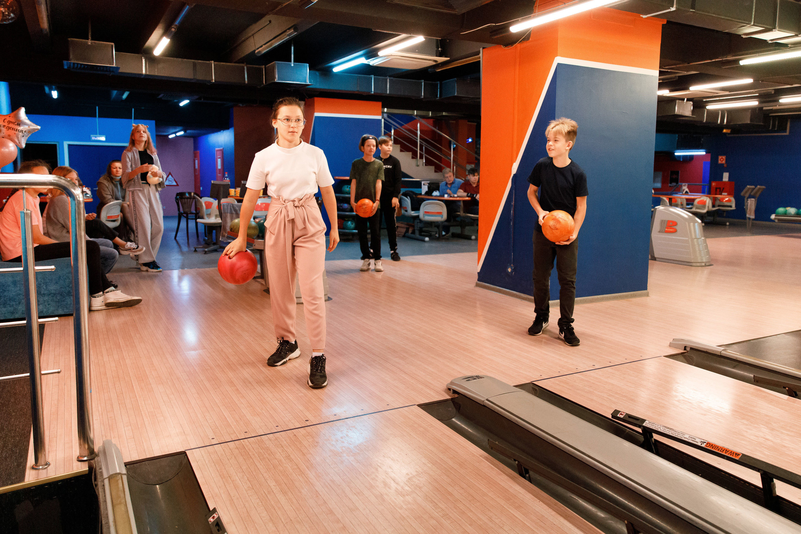 Боулинг. Свадебный, семейный и школьный фотограф в Сызрани Максим Баталов