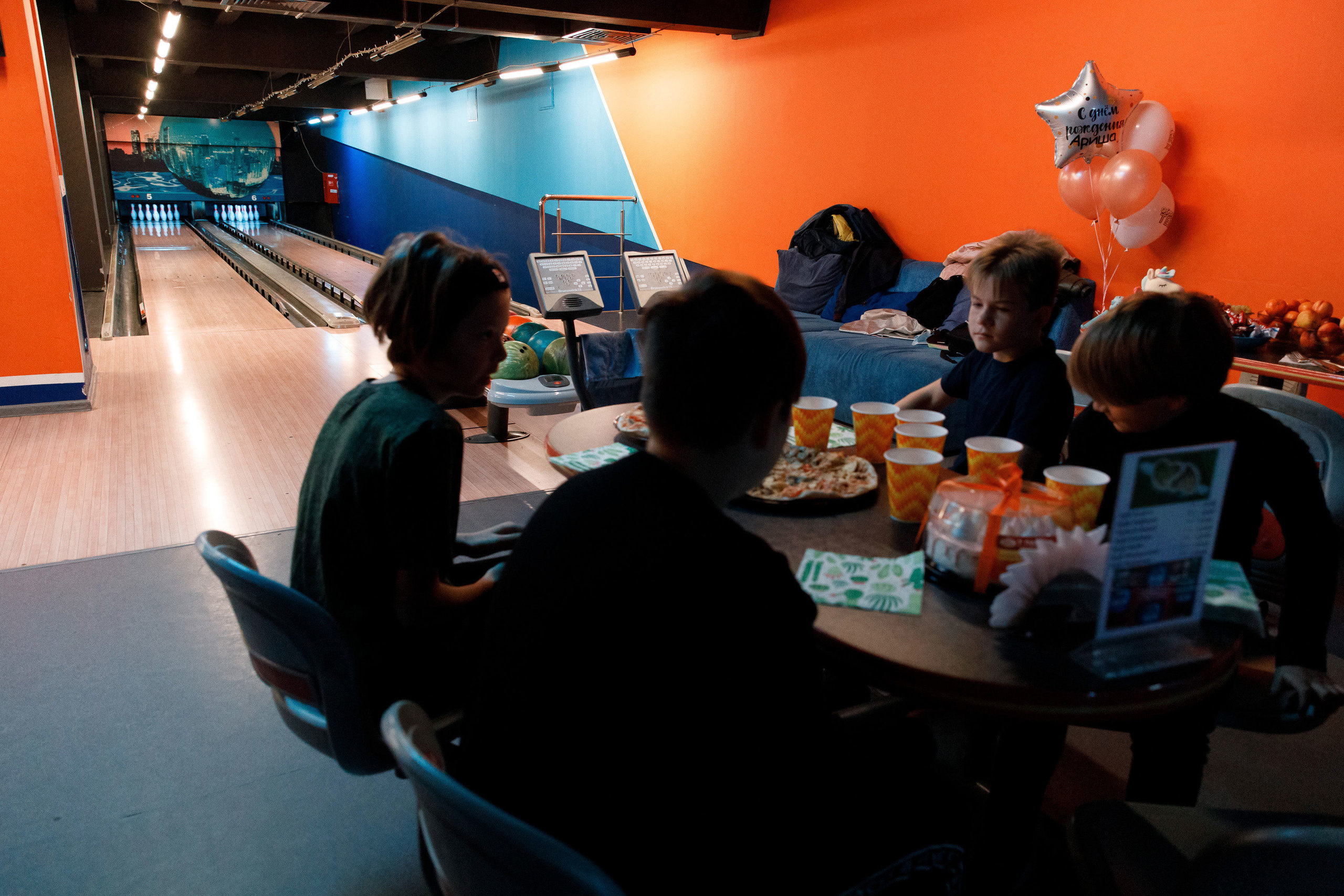 Боулинг. Свадебный, семейный и школьный фотограф в Сызрани Максим Баталов