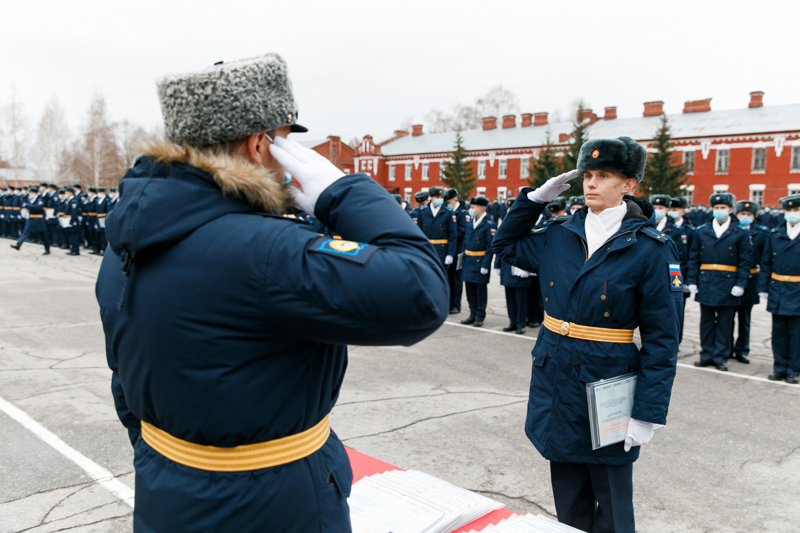 СВВАУЛ Вручение дипломов. Свадебный, семейный и школьный фотограф в Сызрани Максим Баталов
