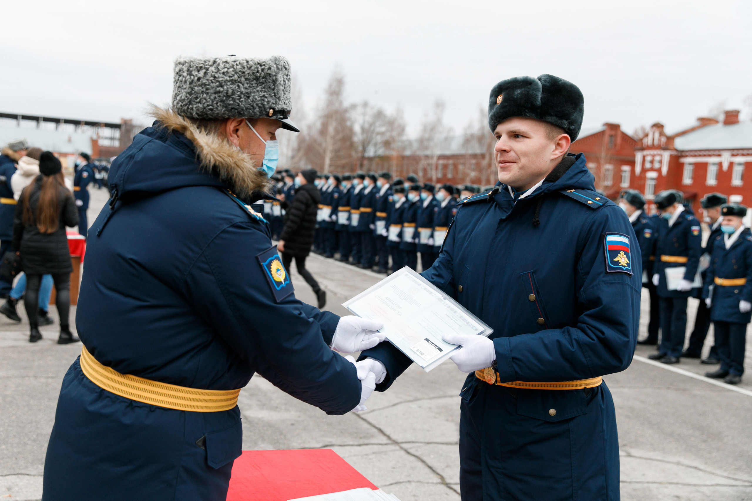 СВВАУЛ Вручение дипломов. Свадебный, семейный и школьный фотограф в Сызрани Максим Баталов