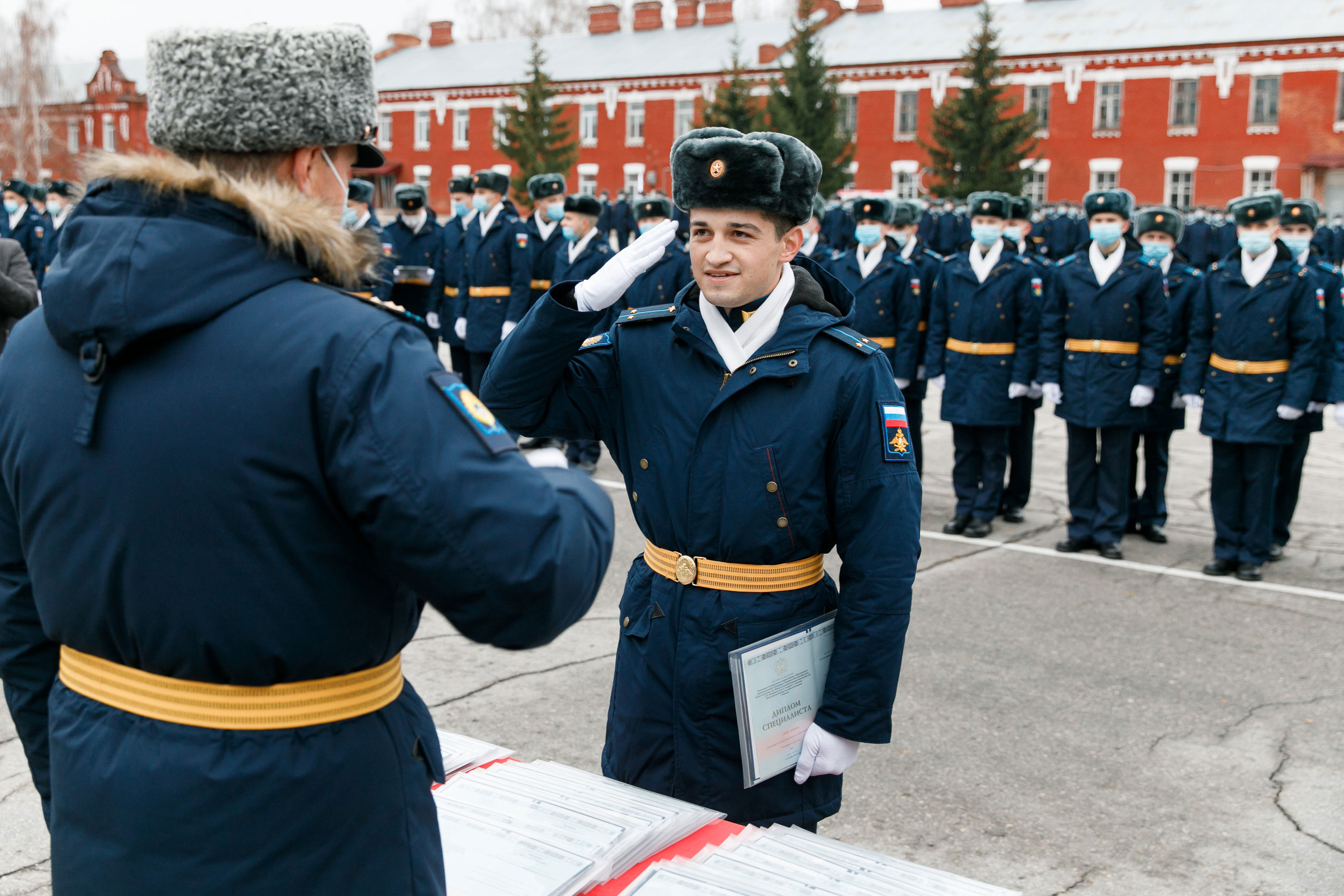 СВВАУЛ Вручение дипломов. Свадебный, семейный и школьный фотограф в Сызрани Максим Баталов