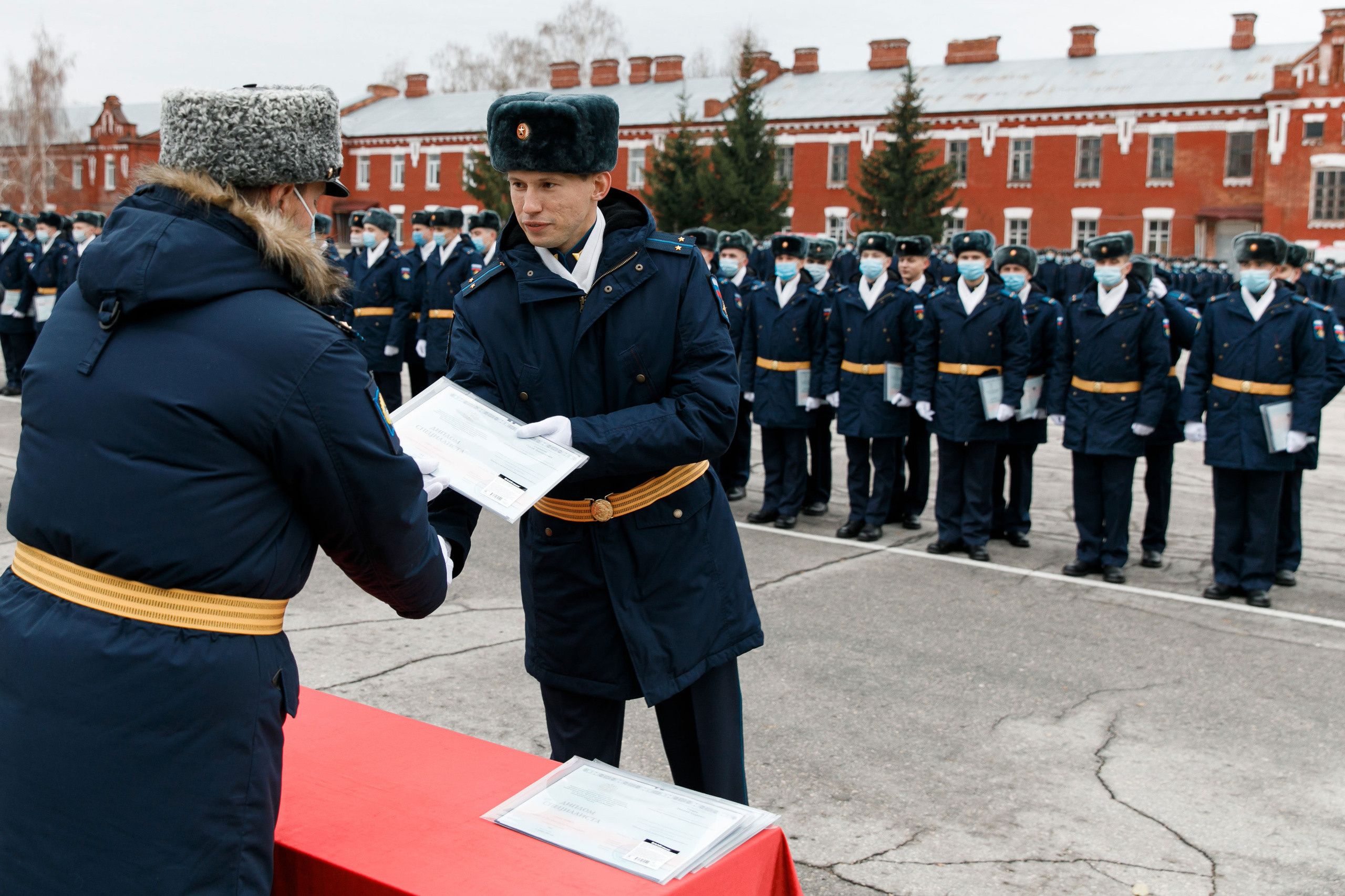 СВВАУЛ Вручение дипломов. Свадебный, семейный и школьный фотограф в Сызрани Максим Баталов