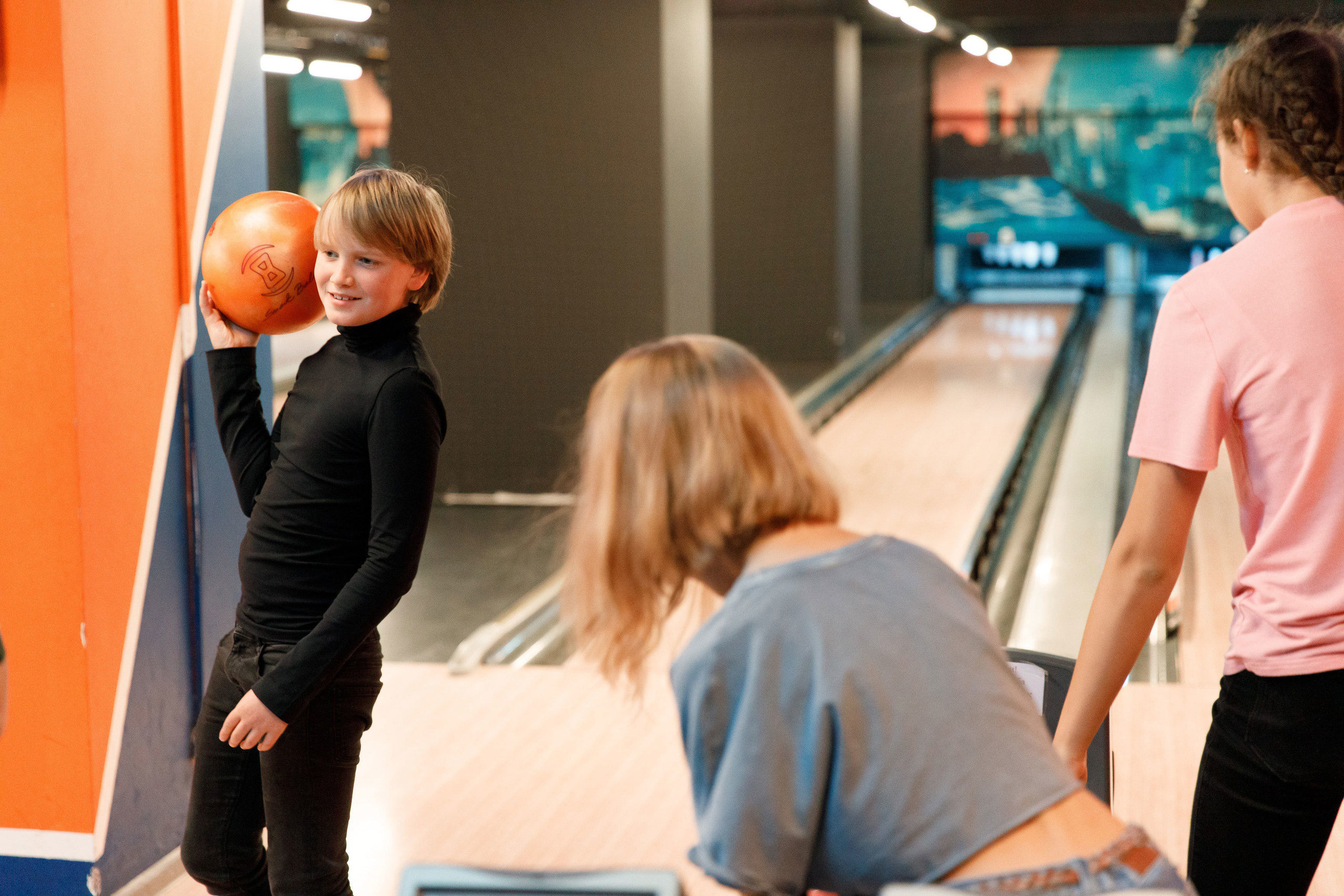 Боулинг. Свадебный, семейный и школьный фотограф в Сызрани Максим Баталов