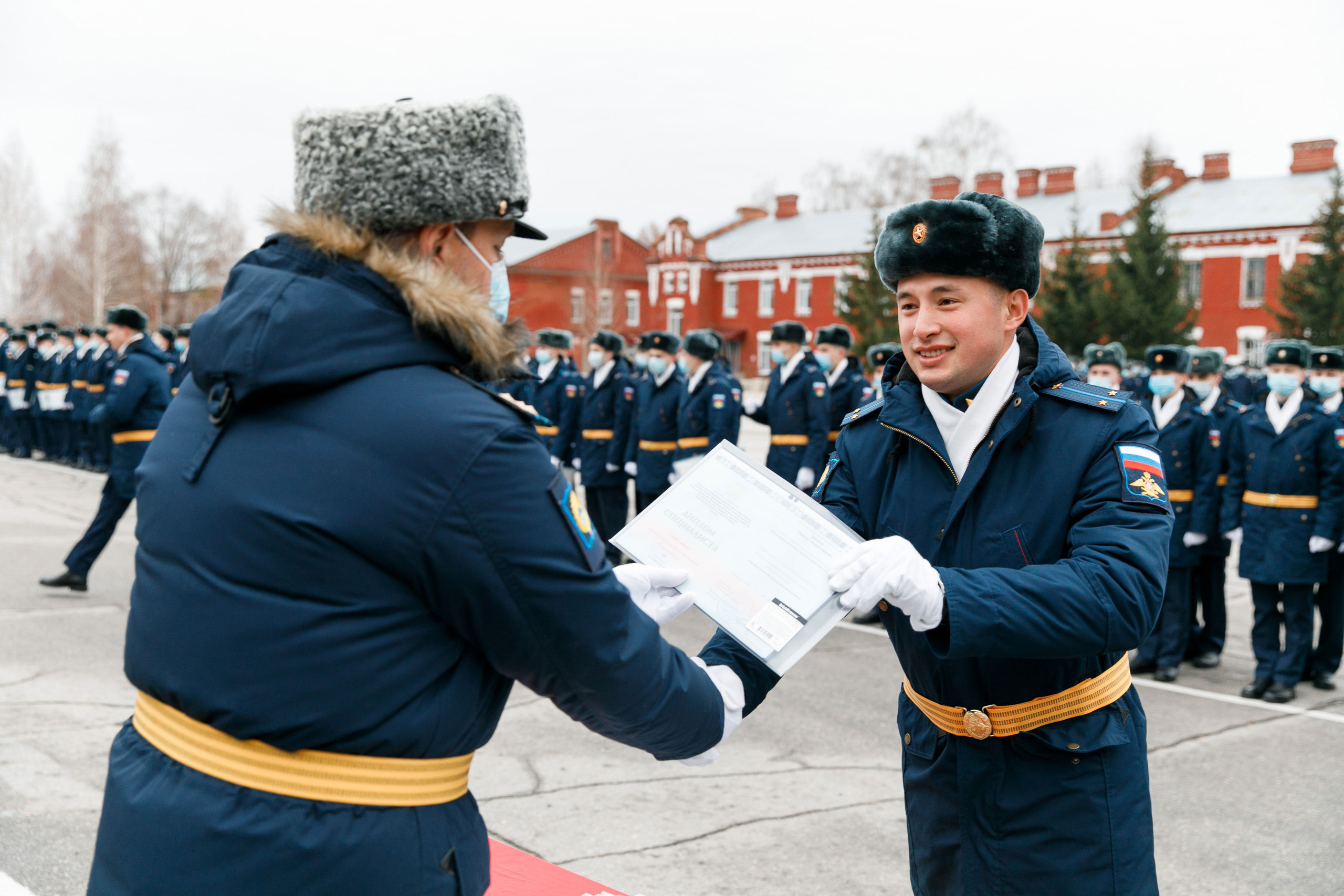 СВВАУЛ Вручение дипломов. Свадебный, семейный и школьный фотограф в Сызрани Максим Баталов