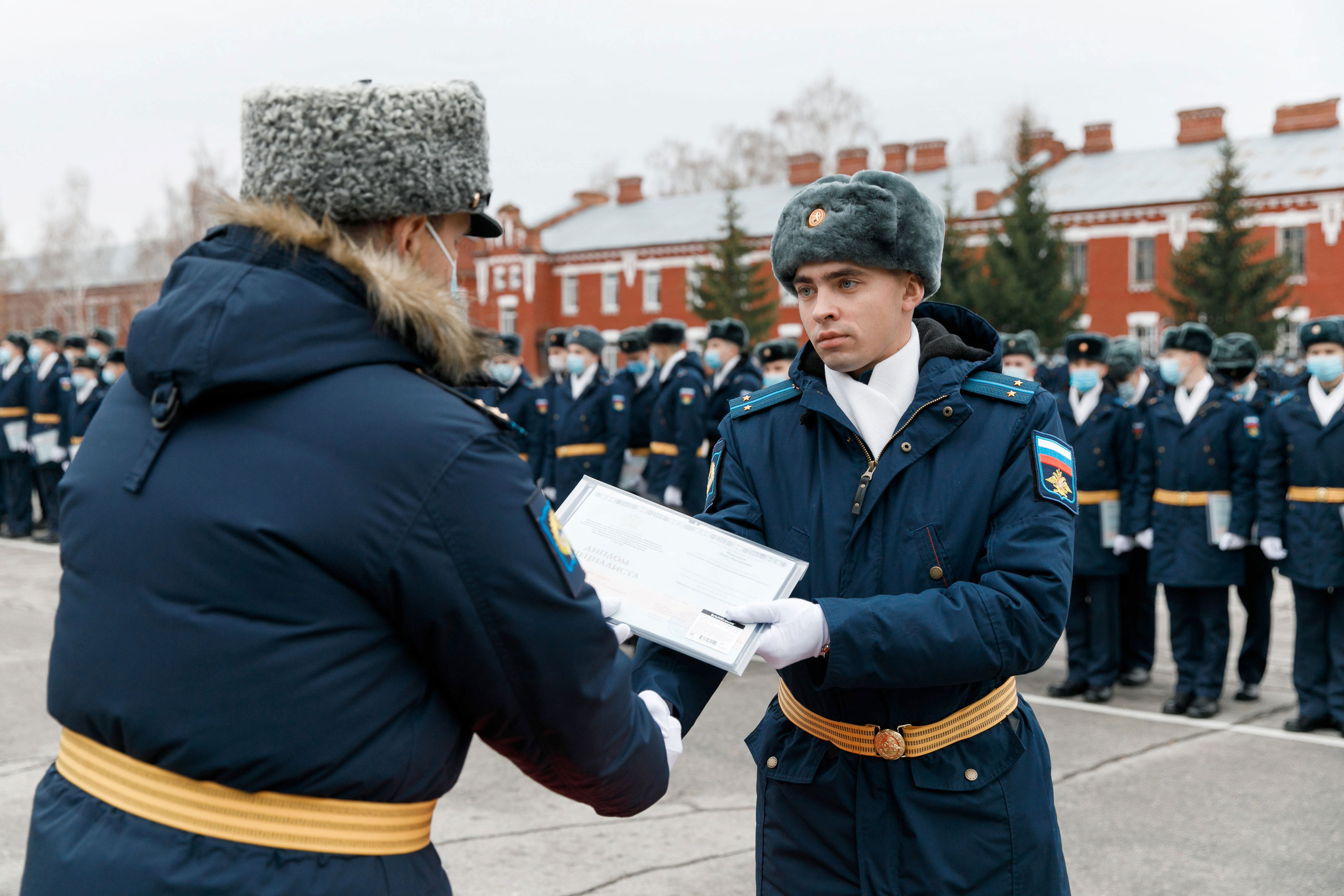 СВВАУЛ Вручение дипломов. Свадебный, семейный и школьный фотограф в Сызрани Максим Баталов