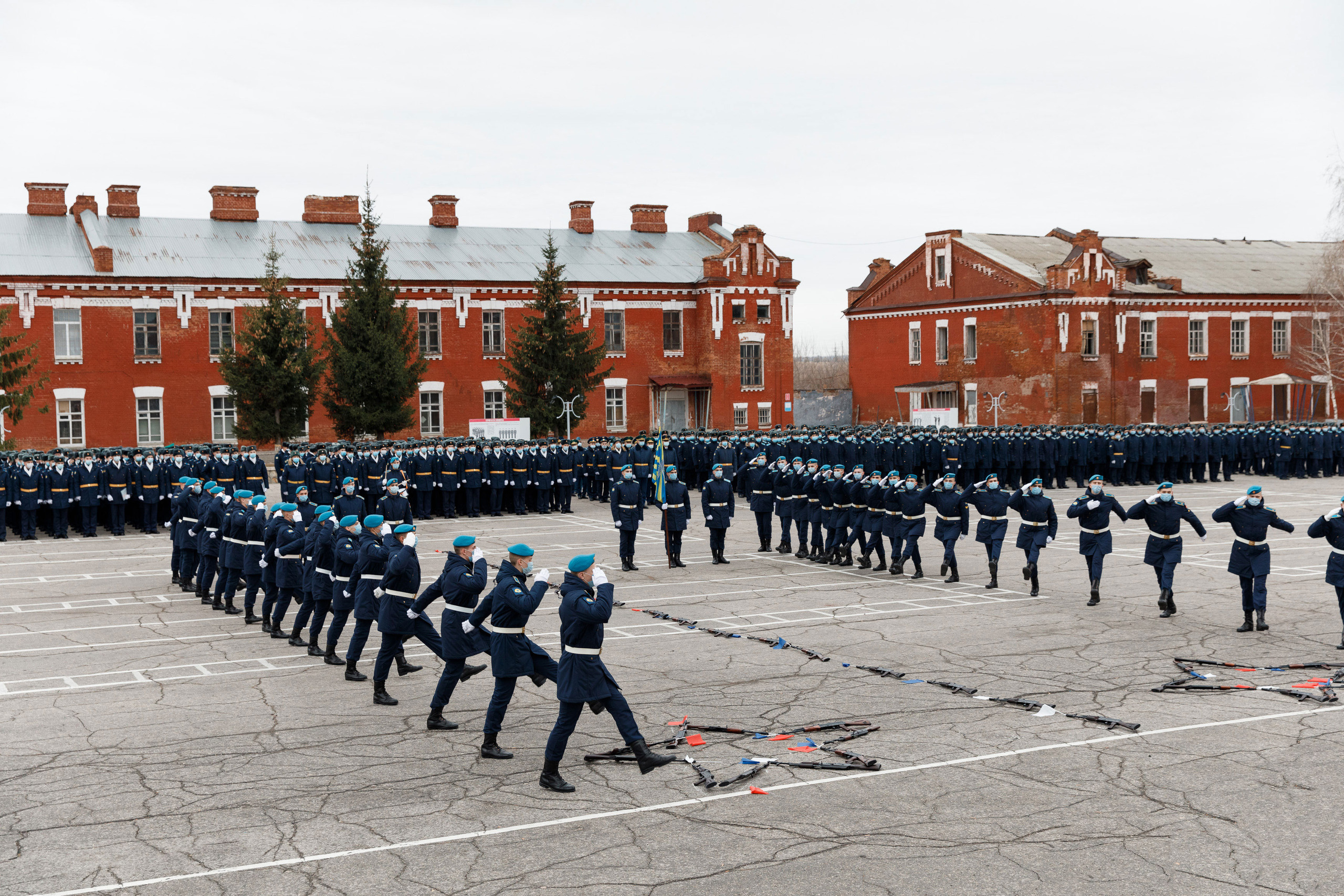 СВВАУЛ Вручение дипломов. Свадебный, семейный и школьный фотограф в Сызрани Максим Баталов
