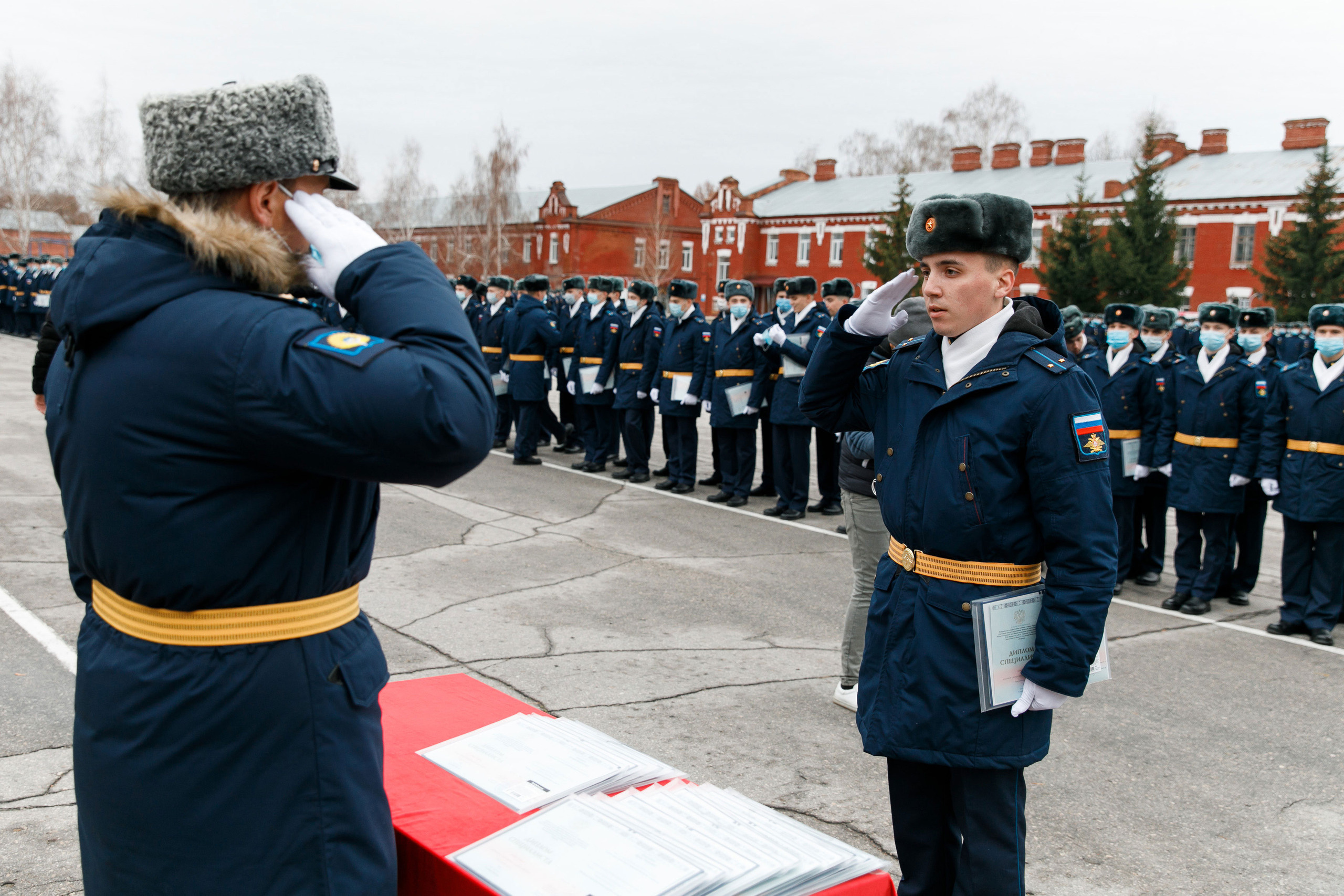 СВВАУЛ Вручение дипломов. Свадебный, семейный и школьный фотограф в Сызрани Максим Баталов