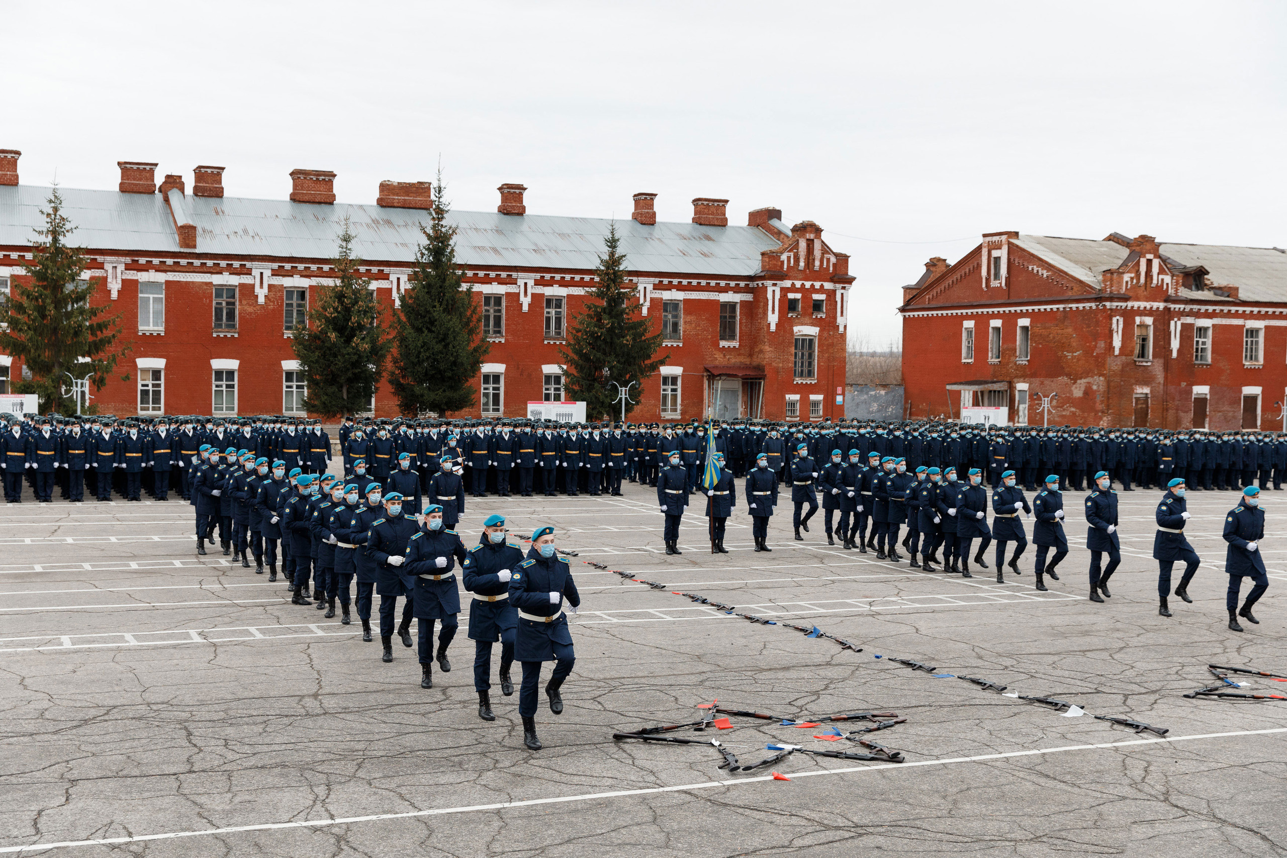 СВВАУЛ Вручение дипломов. Свадебный, семейный и школьный фотограф в Сызрани Максим Баталов
