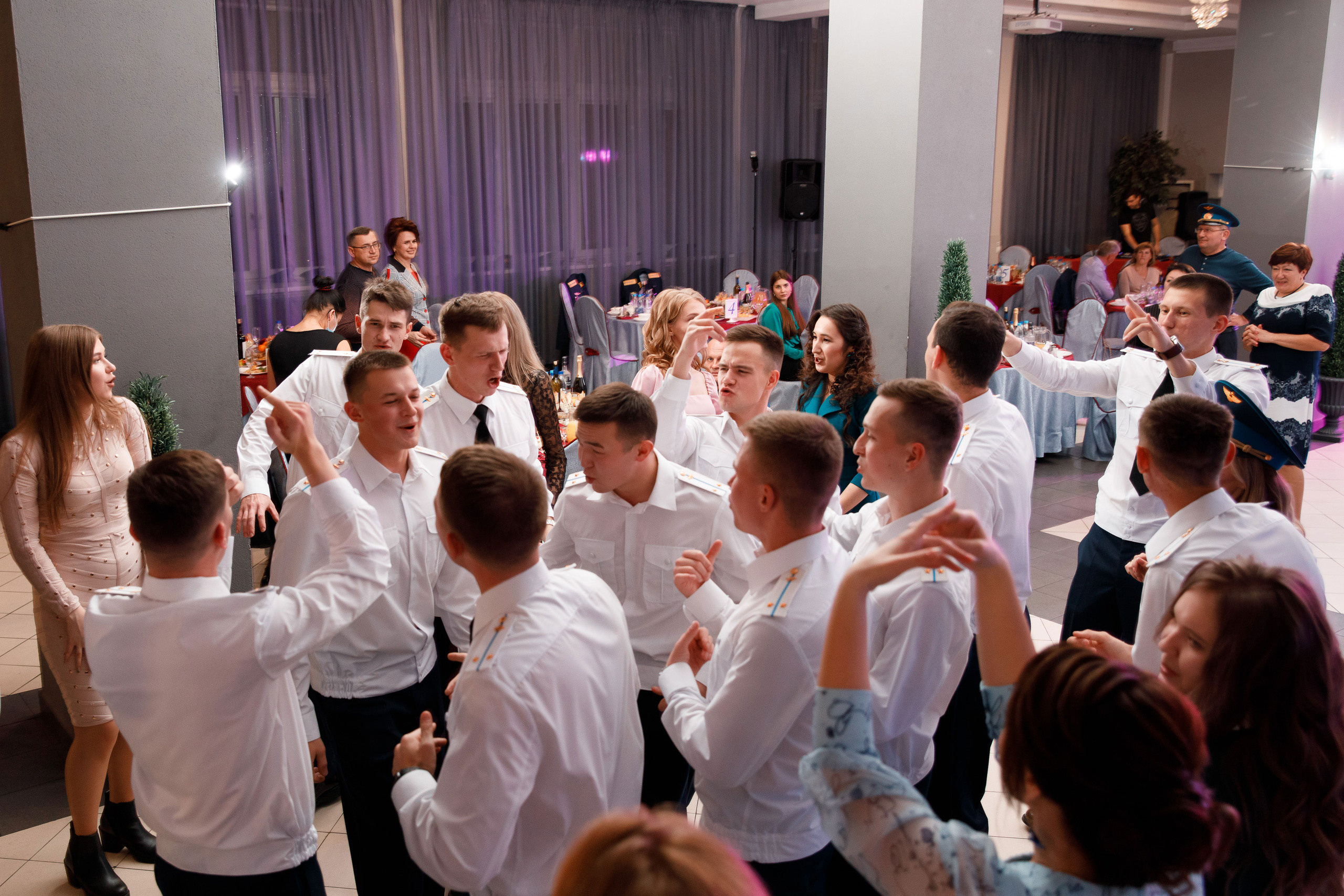 Банкет. Свадебный, семейный и школьный фотограф в Сызрани Максим Баталов