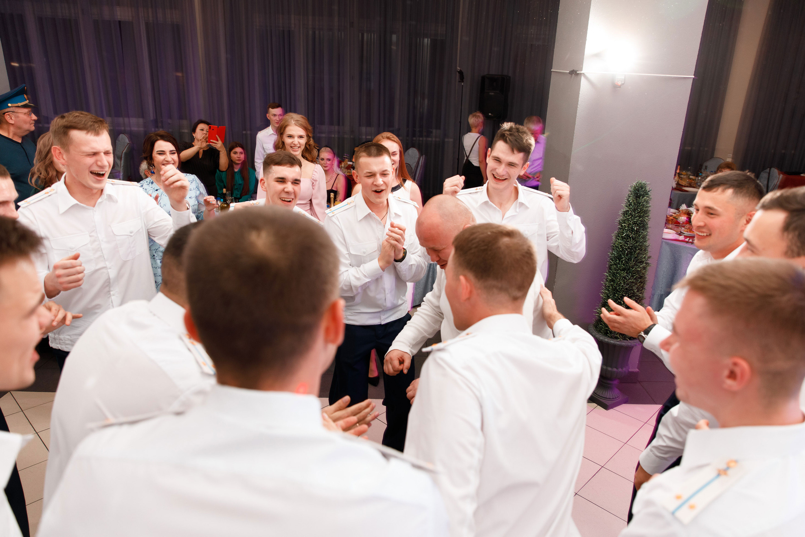 Банкет. Свадебный, семейный и школьный фотограф в Сызрани Максим Баталов