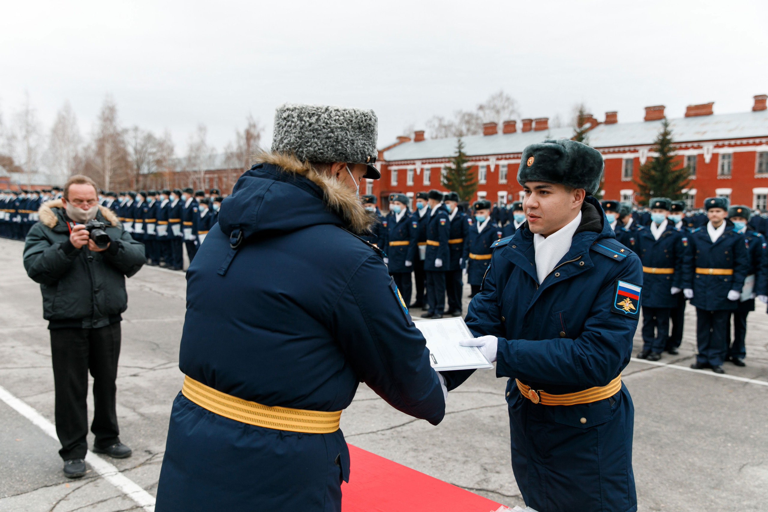 СВВАУЛ Вручение дипломов. Свадебный, семейный и школьный фотограф в Сызрани Максим Баталов