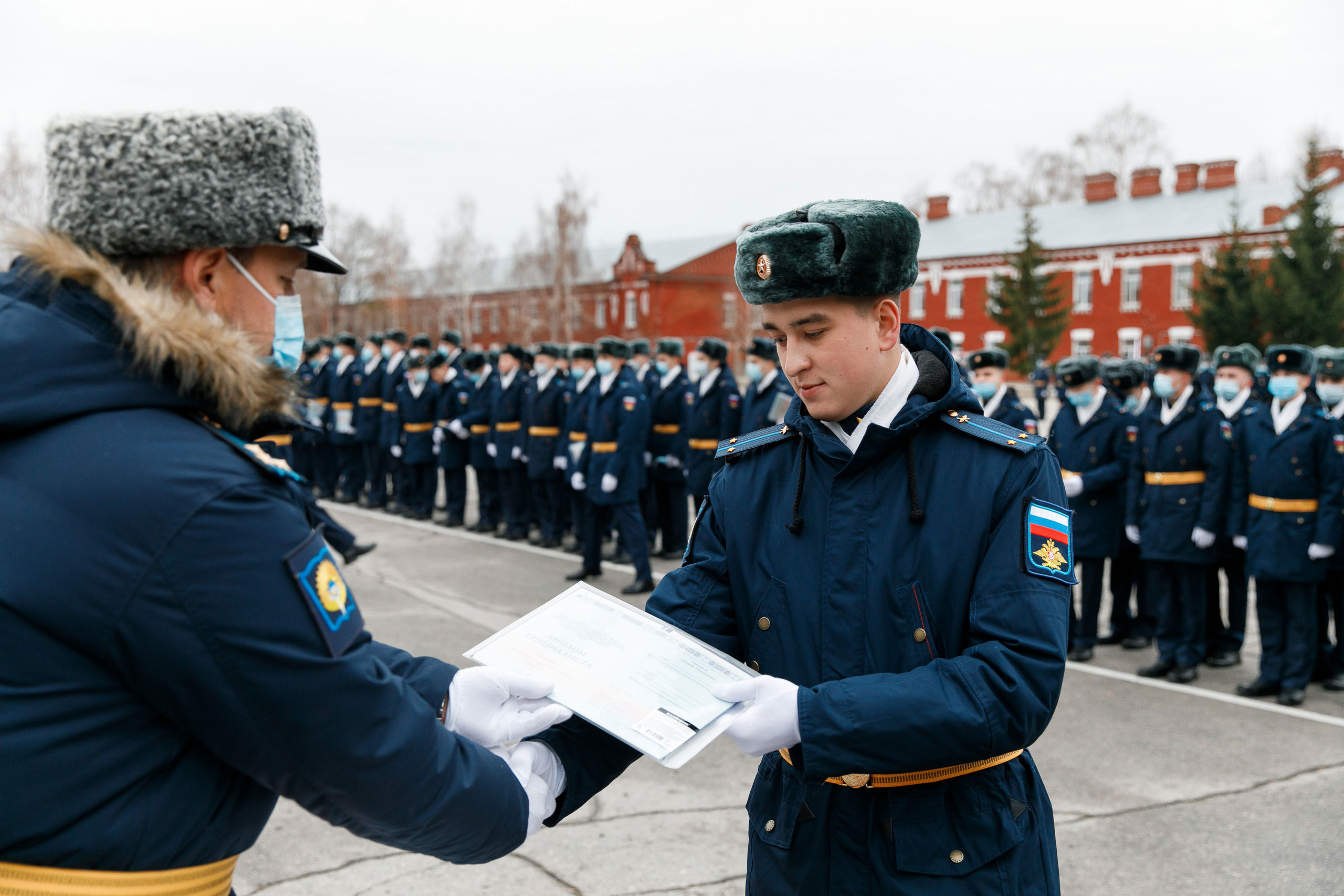 СВВАУЛ Вручение дипломов. Свадебный, семейный и школьный фотограф в Сызрани Максим Баталов