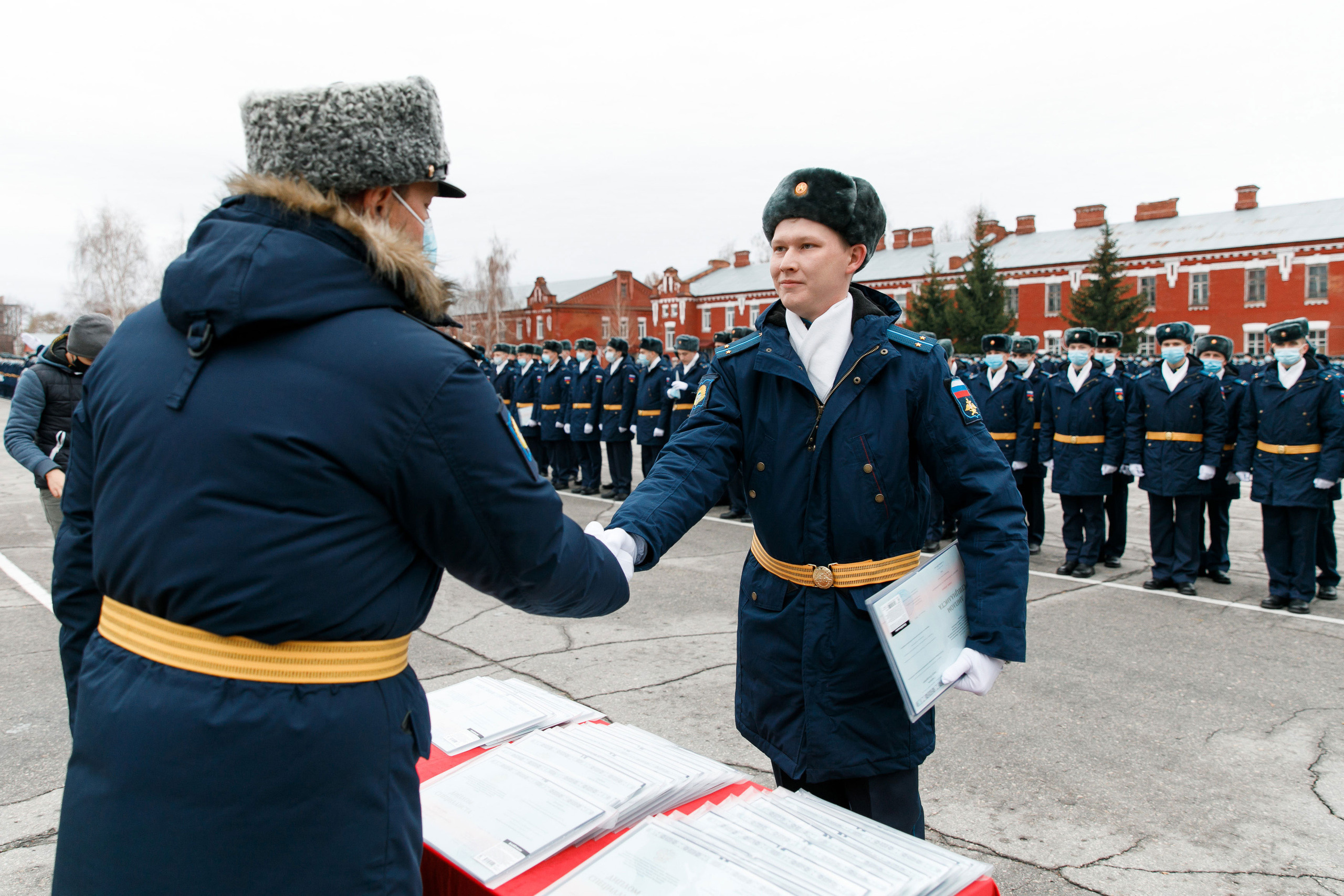 СВВАУЛ Вручение дипломов. Свадебный, семейный и школьный фотограф в Сызрани Максим Баталов