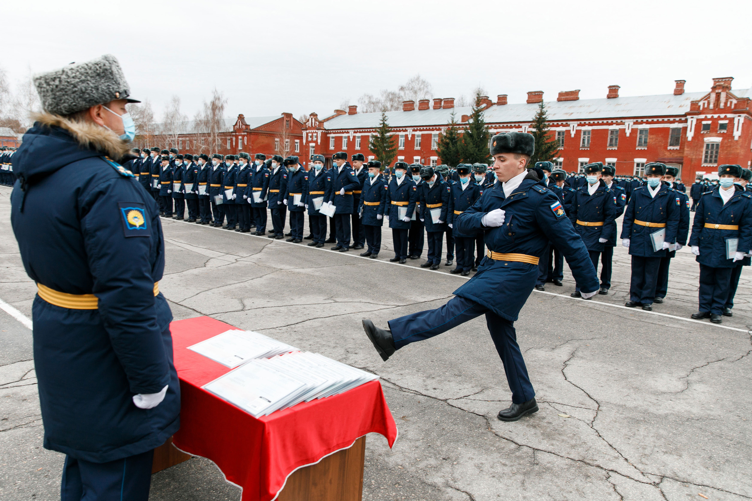 СВВАУЛ Вручение дипломов. Свадебный, семейный и школьный фотограф в Сызрани Максим Баталов