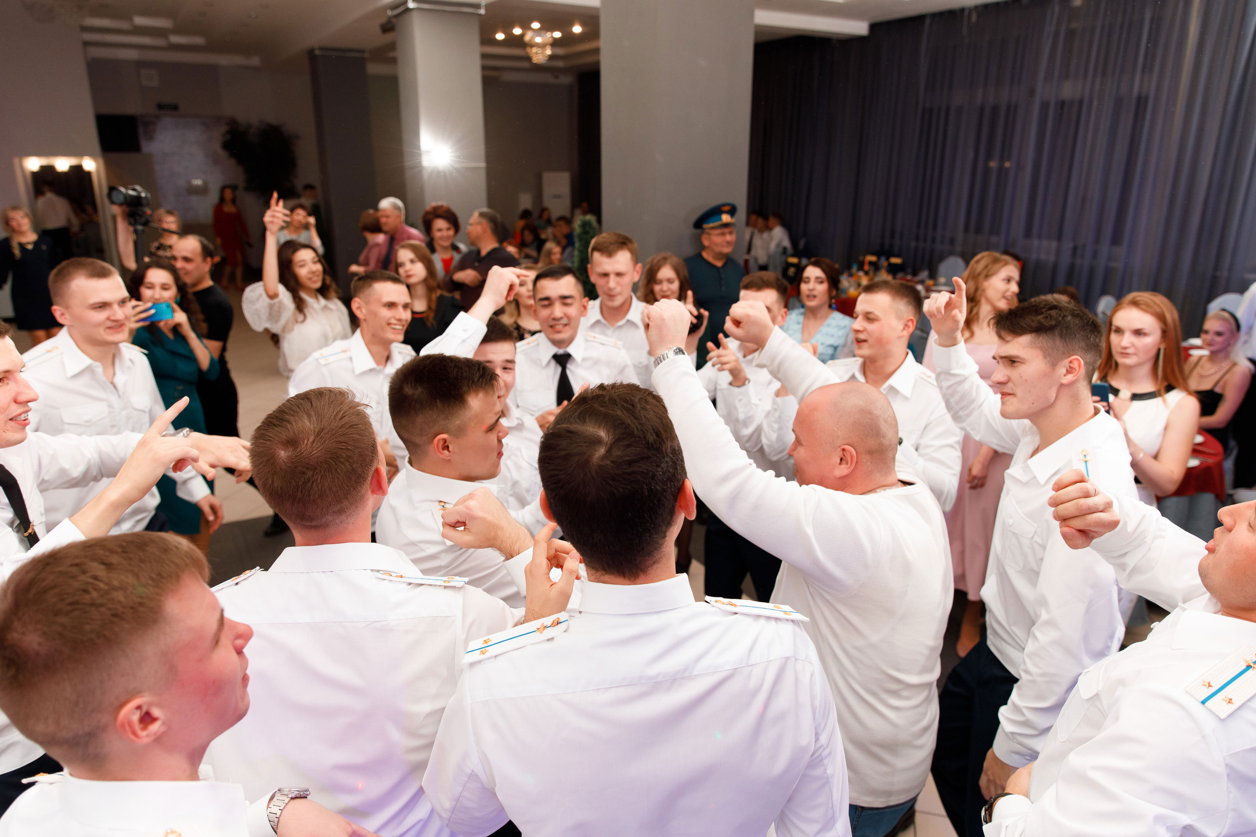 Банкет. Свадебный, семейный и школьный фотограф в Сызрани Максим Баталов