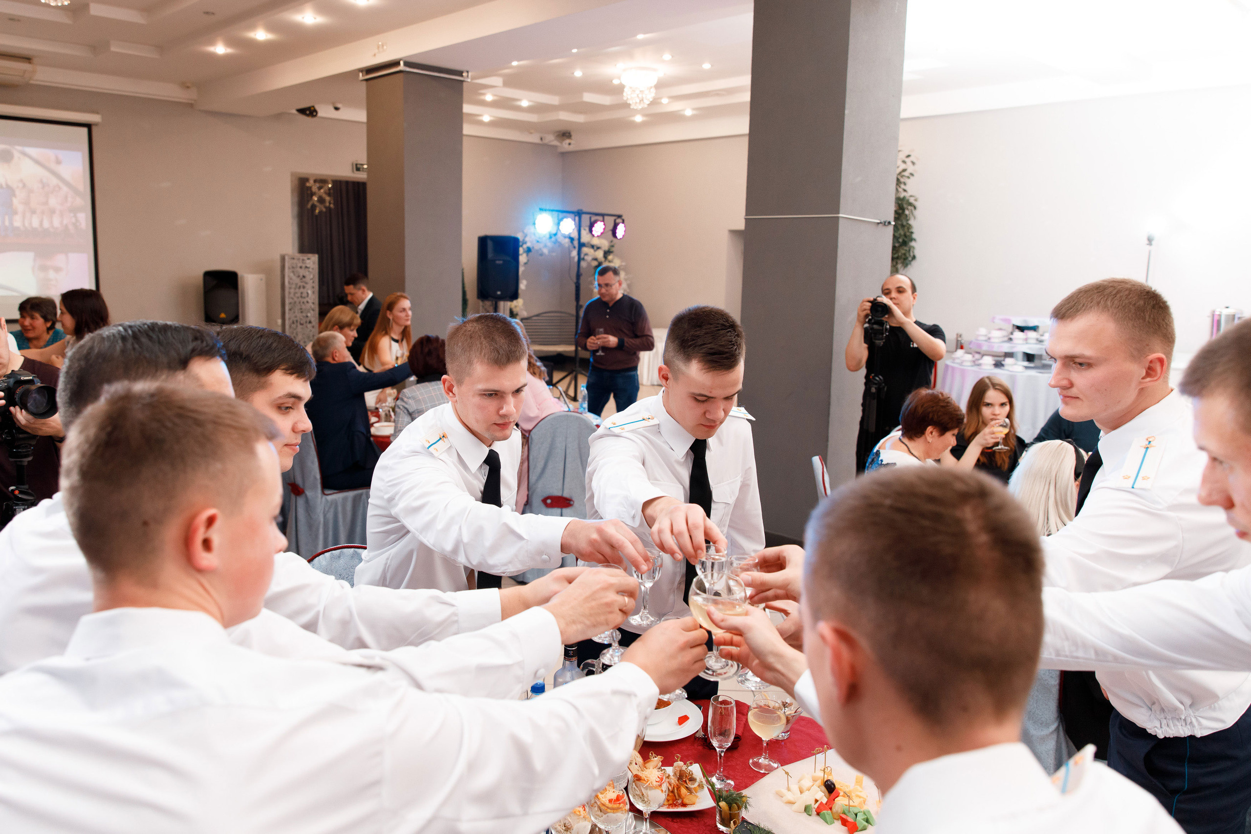 Банкет. Свадебный, семейный и школьный фотограф в Сызрани Максим Баталов