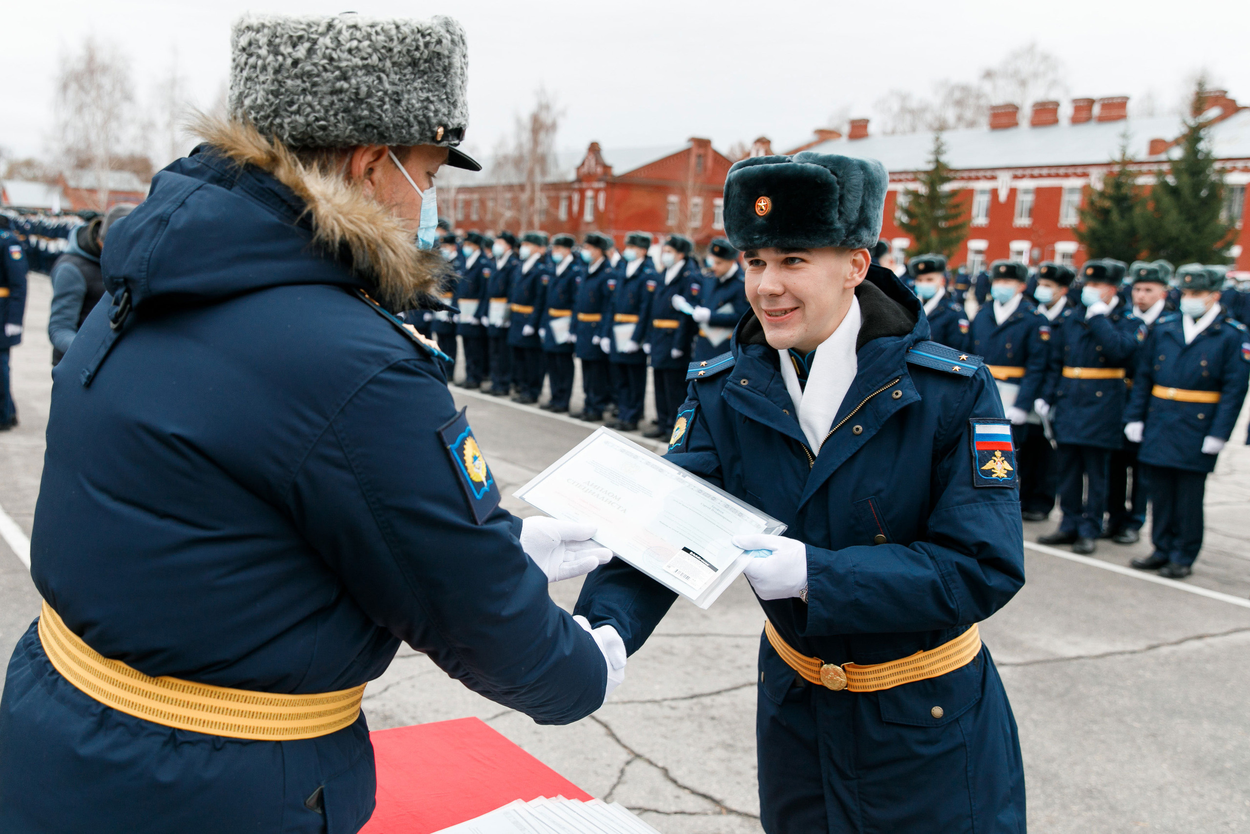 СВВАУЛ Вручение дипломов. Свадебный, семейный и школьный фотограф в Сызрани Максим Баталов