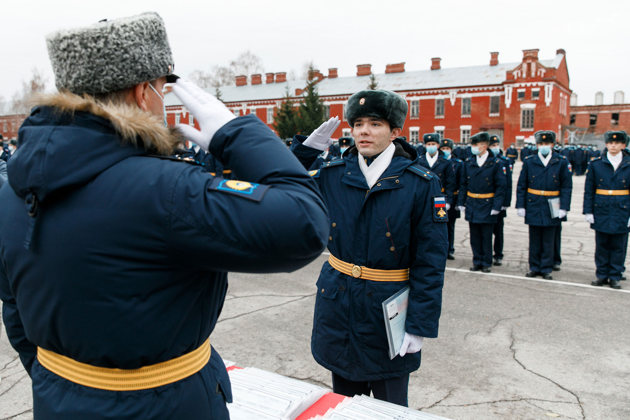 СВВАУЛ Вручение дипломов. Свадебный, семейный и школьный фотограф в Сызрани Максим Баталов