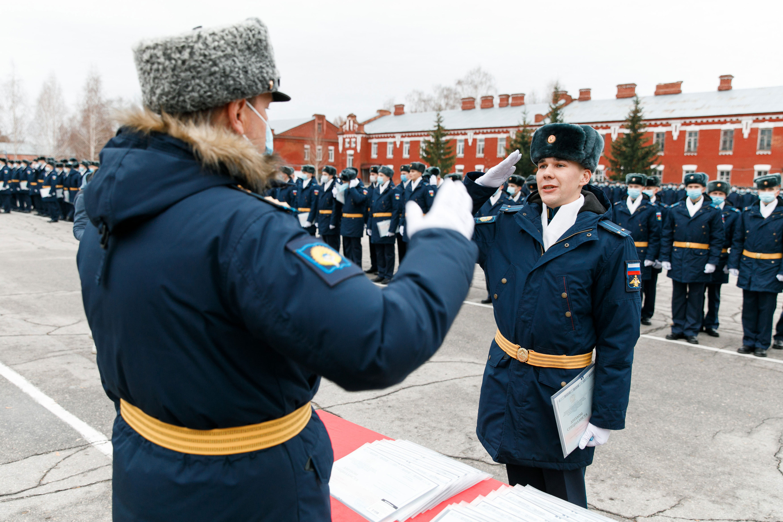 СВВАУЛ Вручение дипломов. Свадебный, семейный и школьный фотограф в Сызрани Максим Баталов