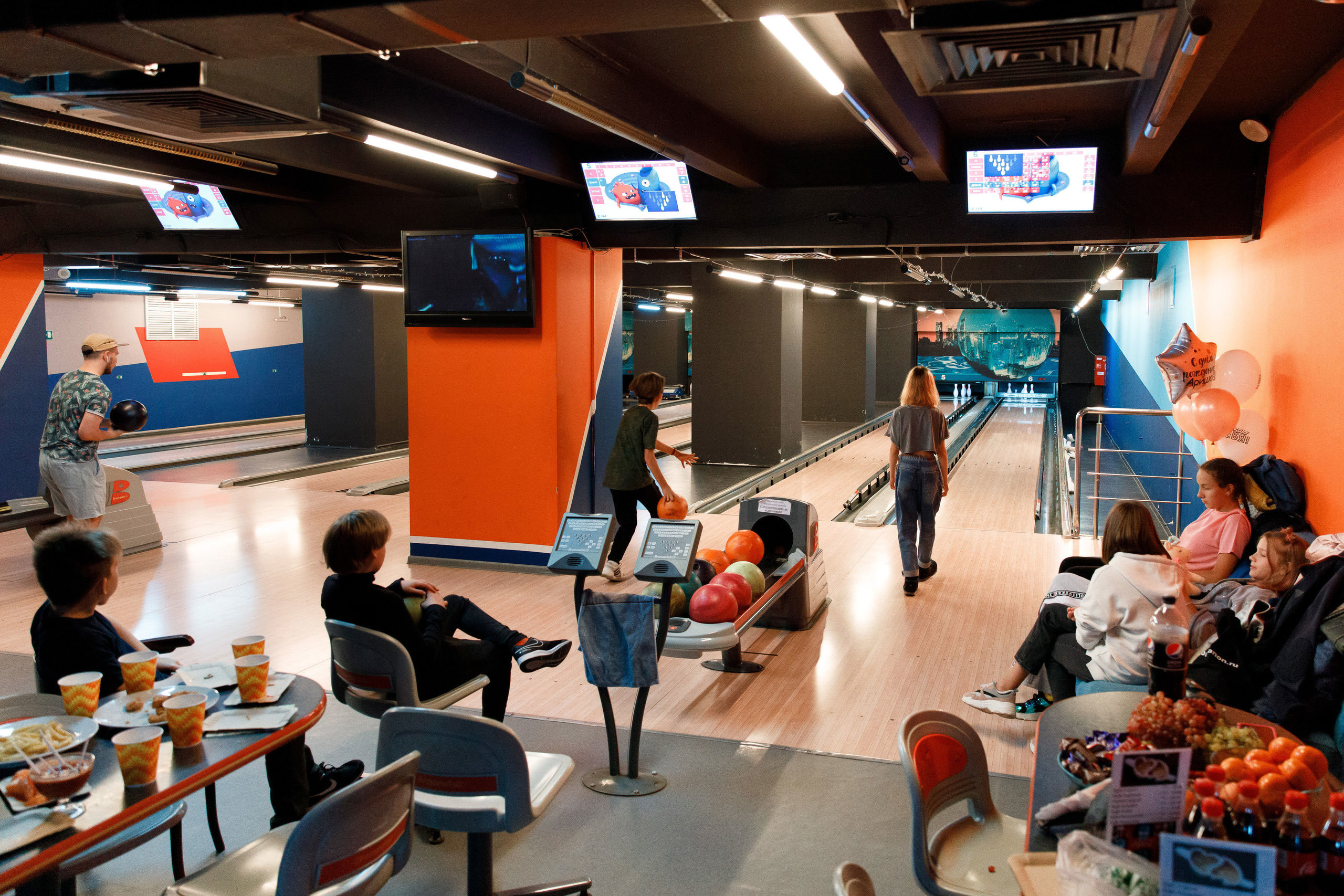 Боулинг. Свадебный, семейный и школьный фотограф в Сызрани Максим Баталов