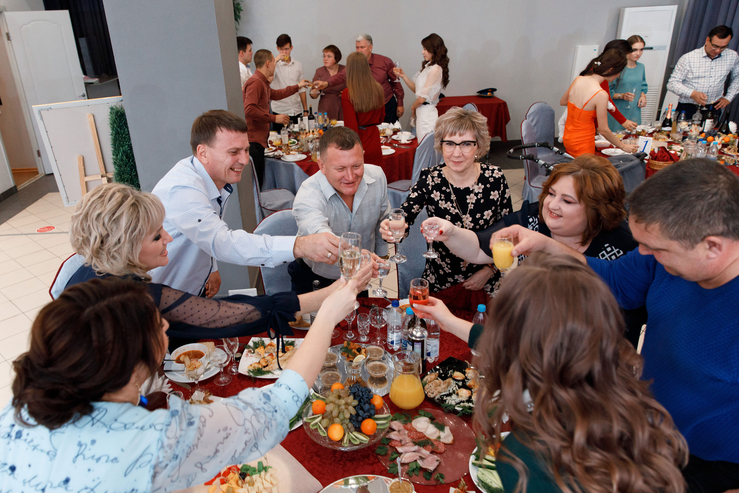 Банкет. Свадебный, семейный и школьный фотограф в Сызрани Максим Баталов
