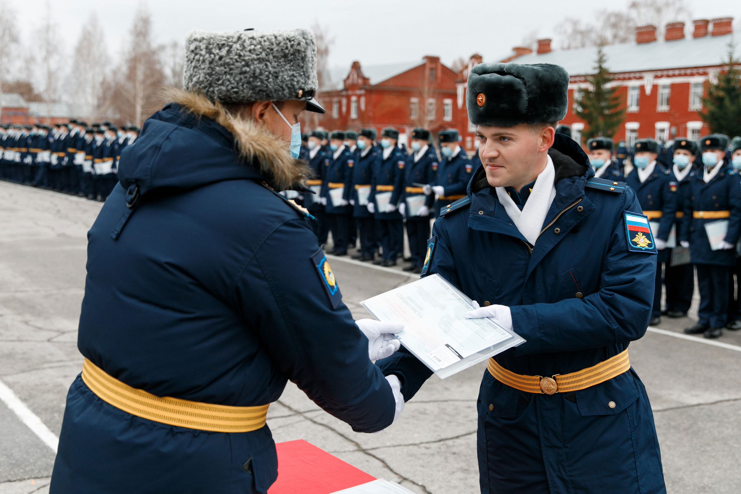СВВАУЛ Вручение дипломов. Свадебный, семейный и школьный фотограф в Сызрани Максим Баталов