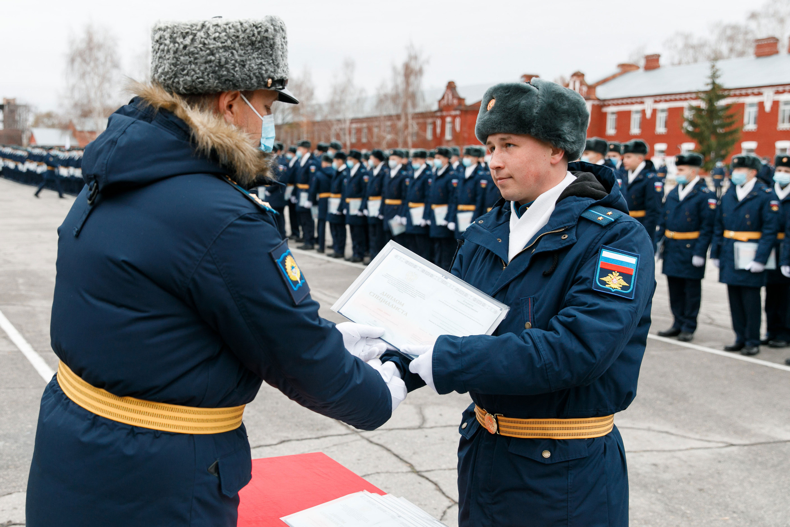 СВВАУЛ Вручение дипломов. Свадебный, семейный и школьный фотограф в Сызрани Максим Баталов