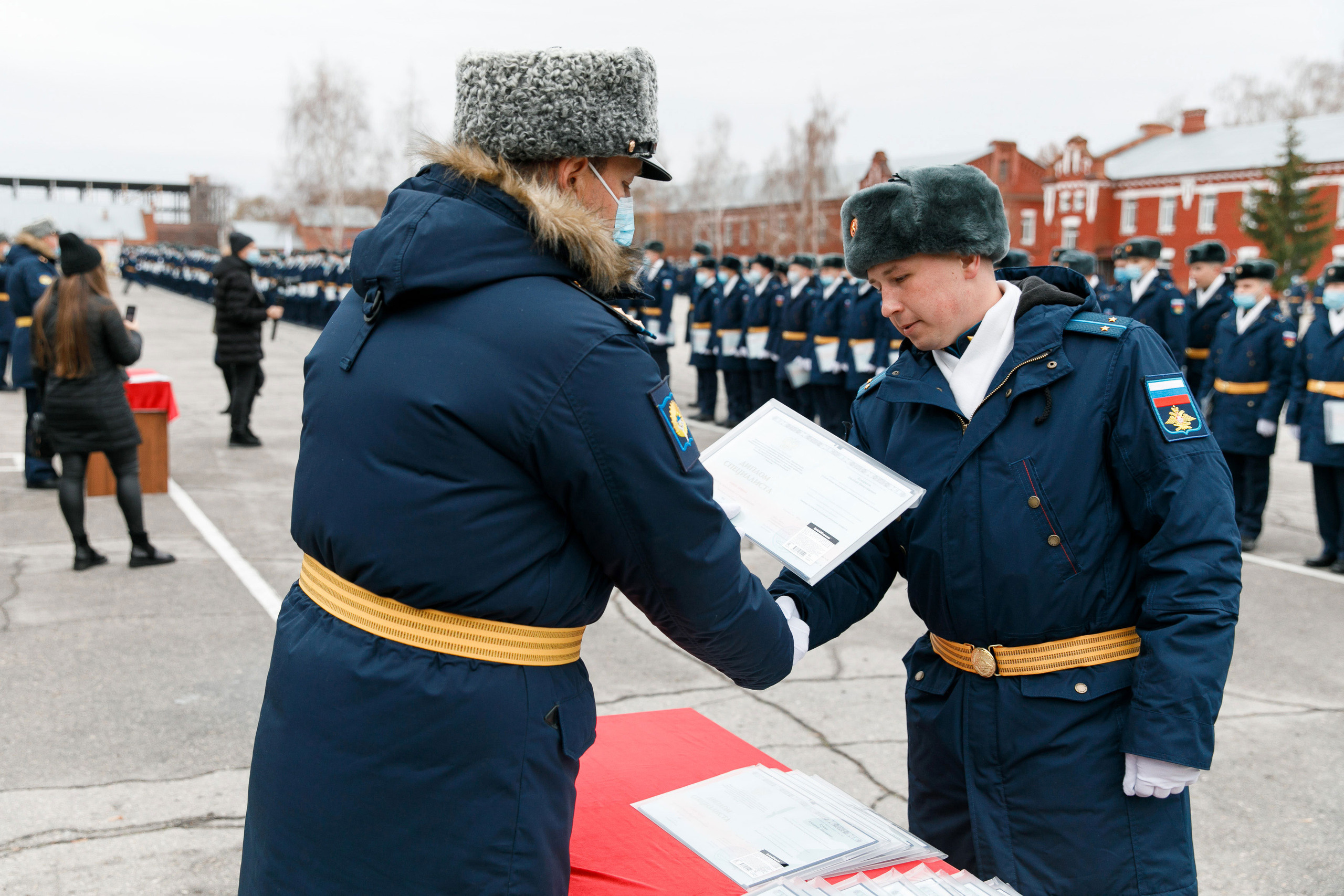 СВВАУЛ Вручение дипломов. Свадебный, семейный и школьный фотограф в Сызрани Максим Баталов