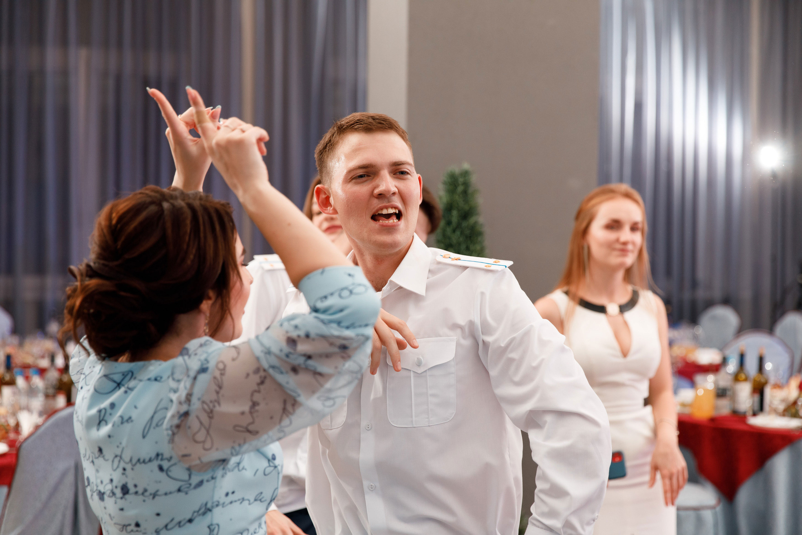 Банкет. Свадебный, семейный и школьный фотограф в Сызрани Максим Баталов
