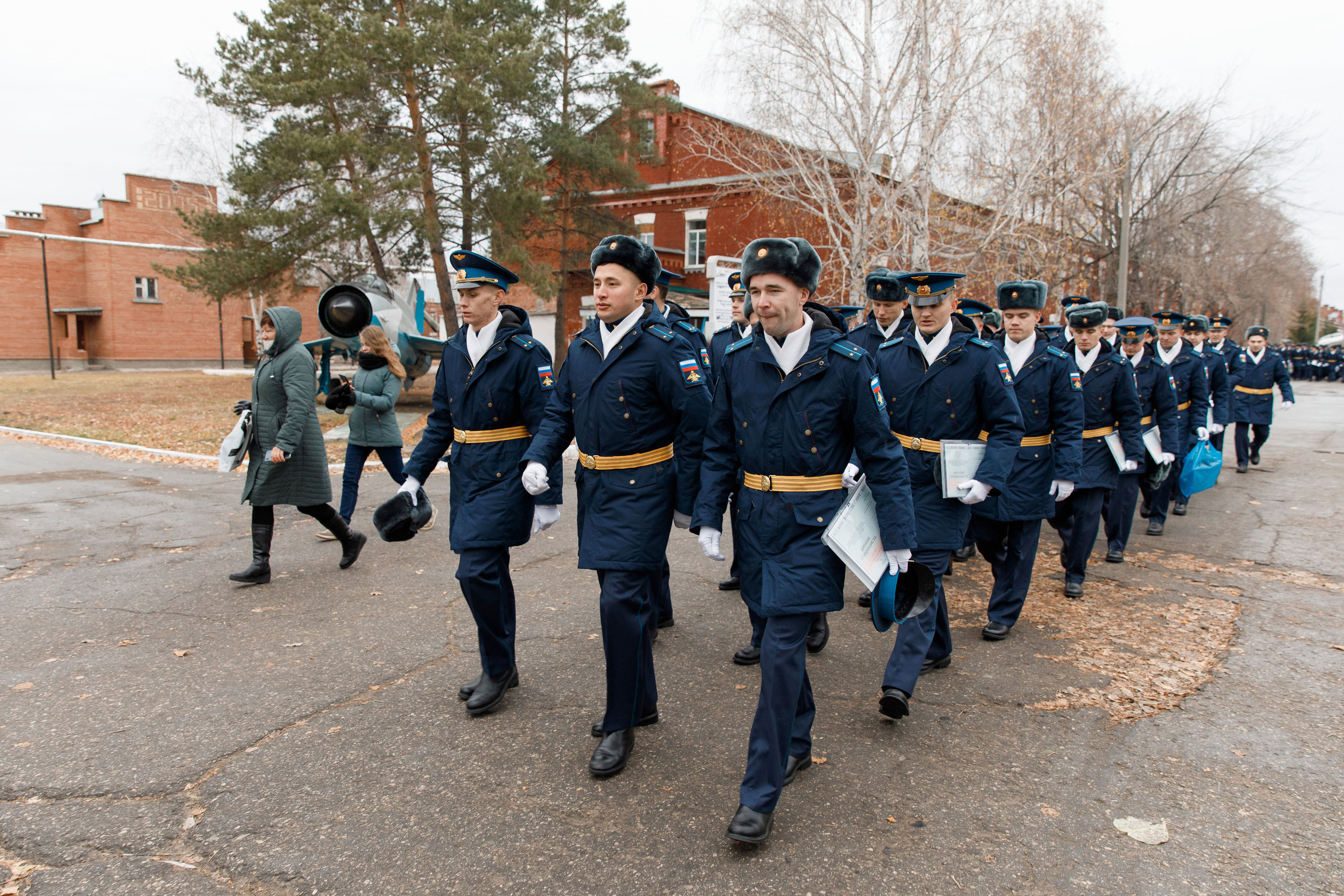 СВВАУЛ Вручение дипломов. Свадебный, семейный и школьный фотограф в Сызрани Максим Баталов