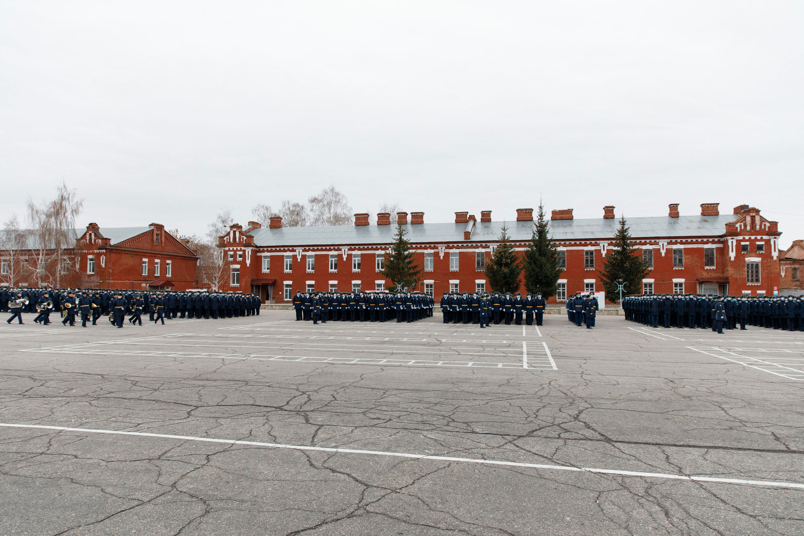 СВВАУЛ Вручение дипломов. Свадебный, семейный и школьный фотограф в Сызрани Максим Баталов