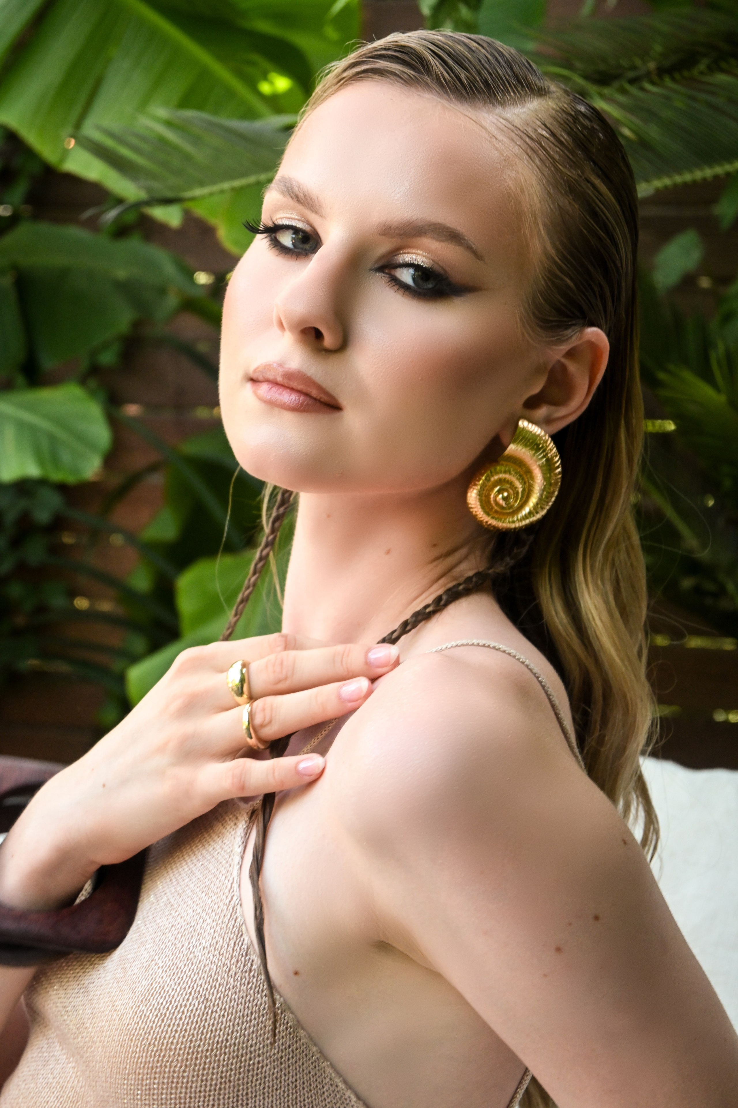 Женская фотосъёмка. West White