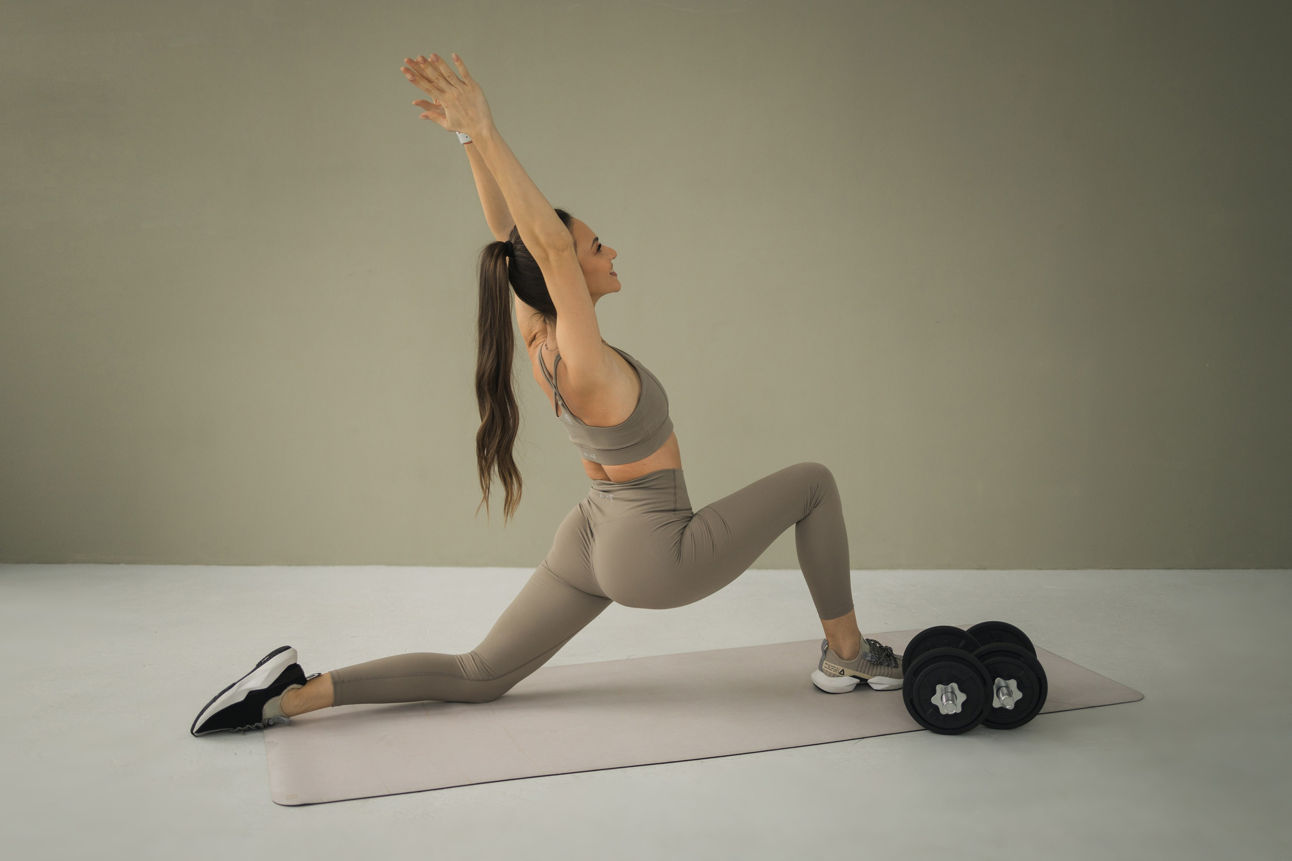 Фитнес-тренер. Портретный фотограф СПб, женский фотограф, минимализм и эстетика