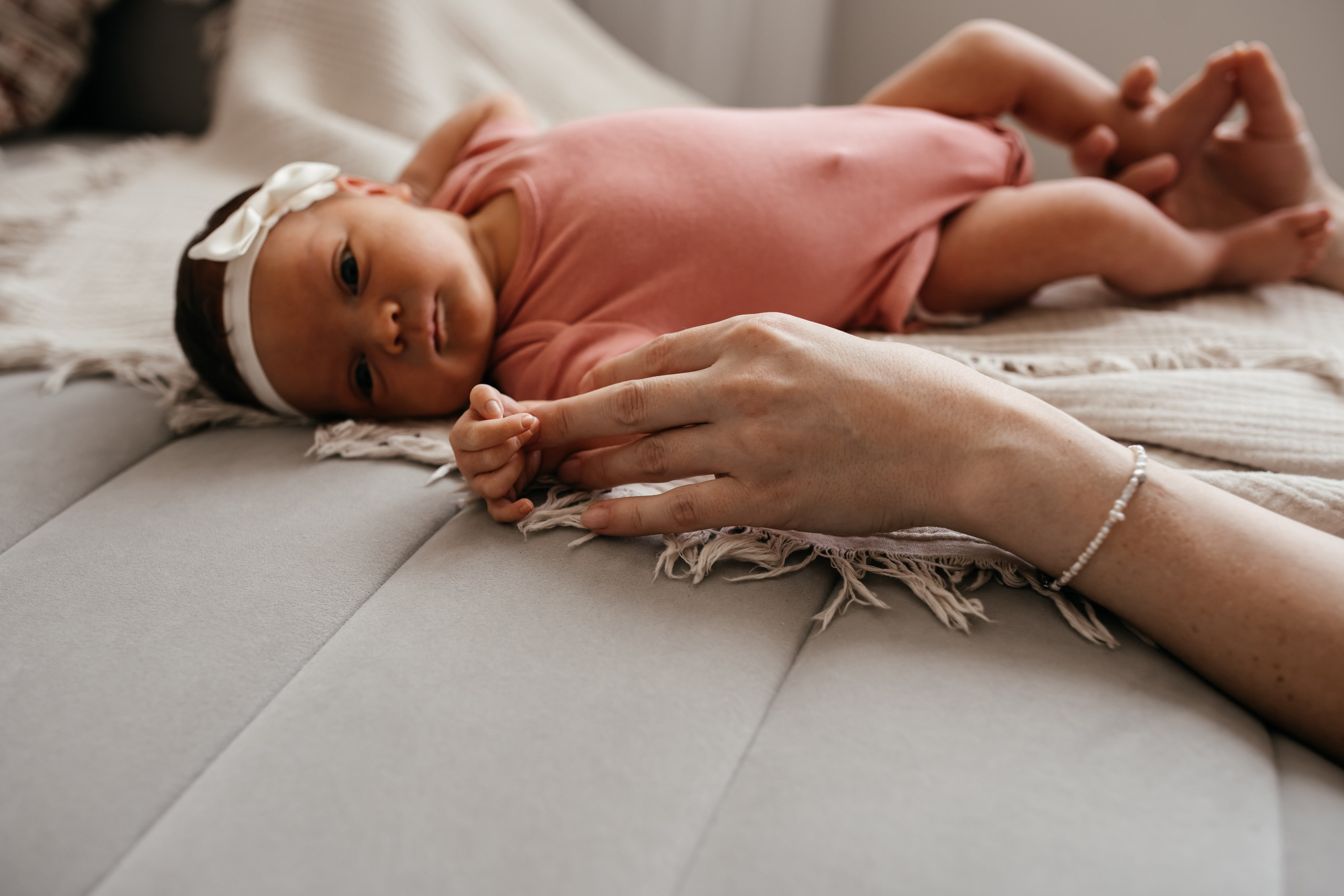 Первые дни Аси дома. Семейный фотограф в Томске Зарина Азизбаева