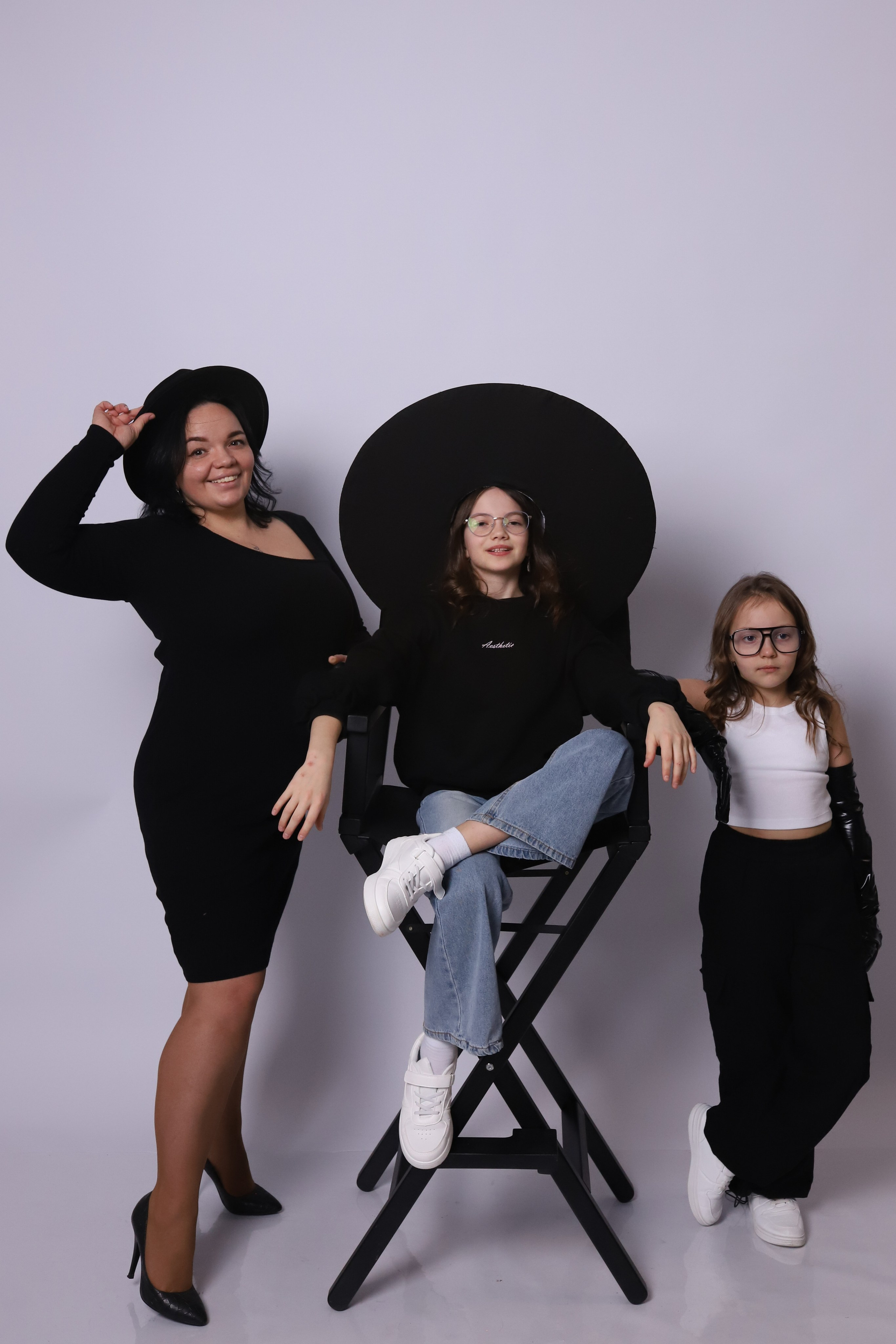 Семья. Фотостудия без фотографа в Санкт-Петербурге (Сделай свой автопортрет)