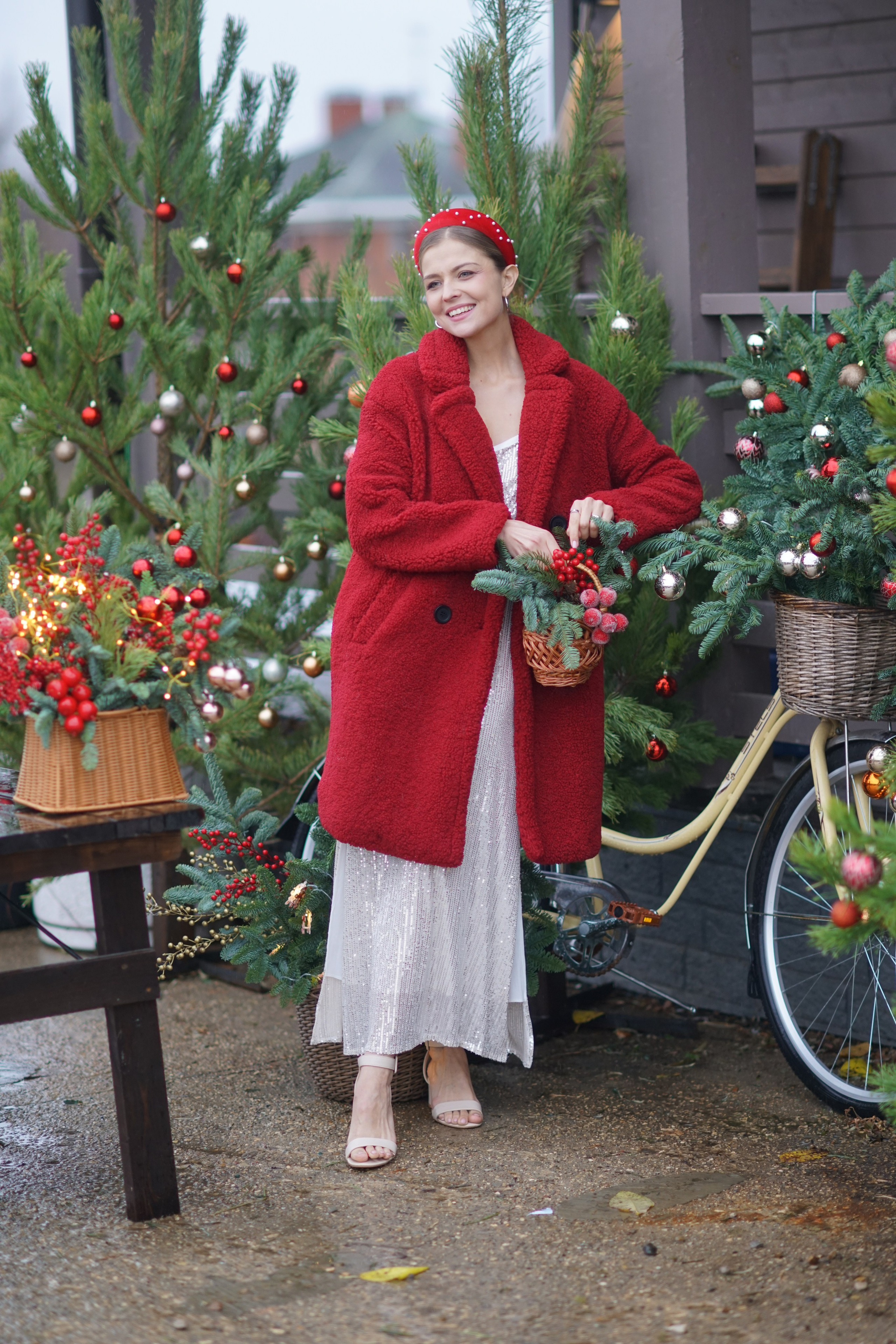 Территория у дома и веранды. Фотодача — загородный дом для съемок в Домодедово, Московская область