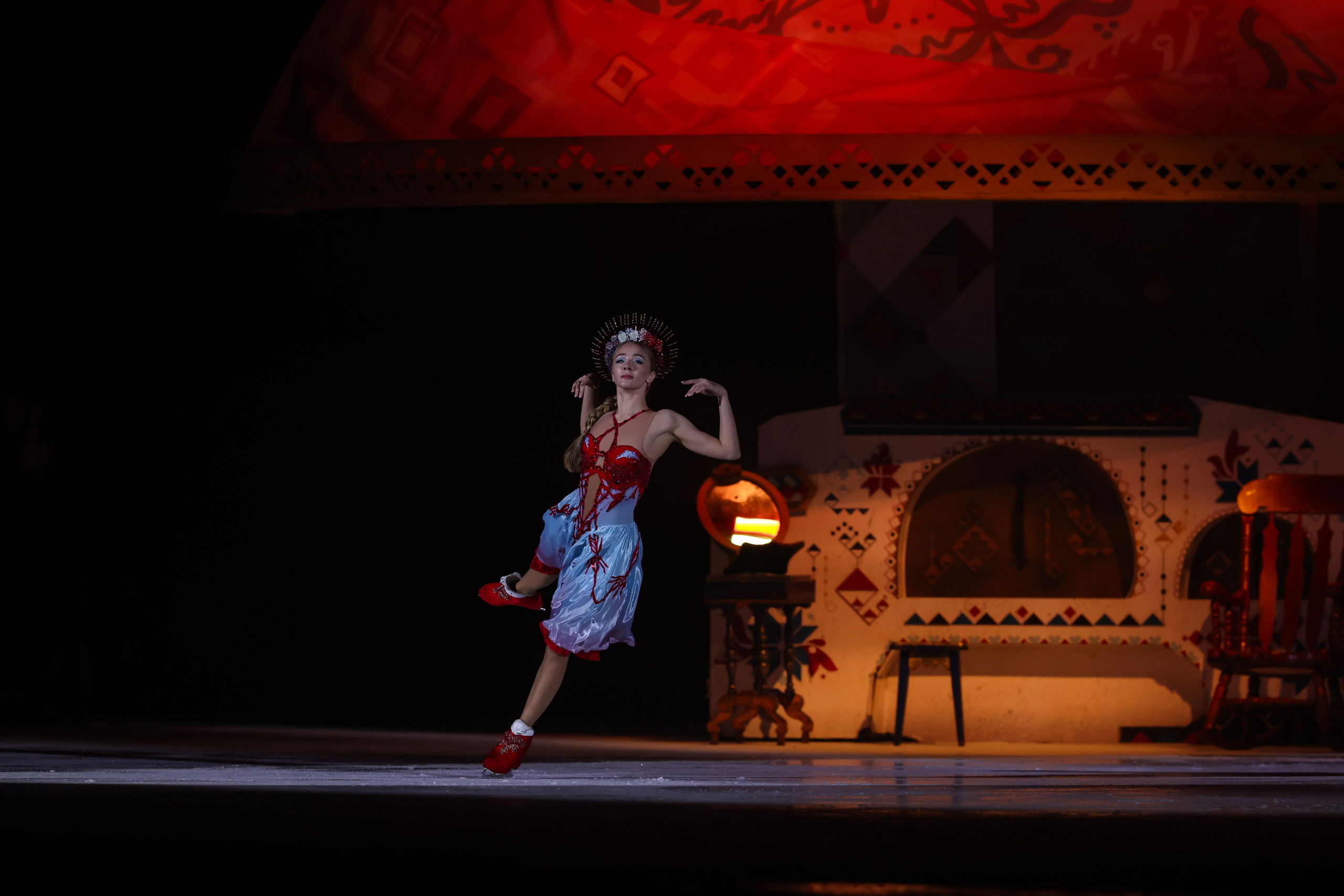 «Вечера на хуторе» ледовое шоу 25.12.2025. Спортивный и репортажный фотограф Антон Тереханов